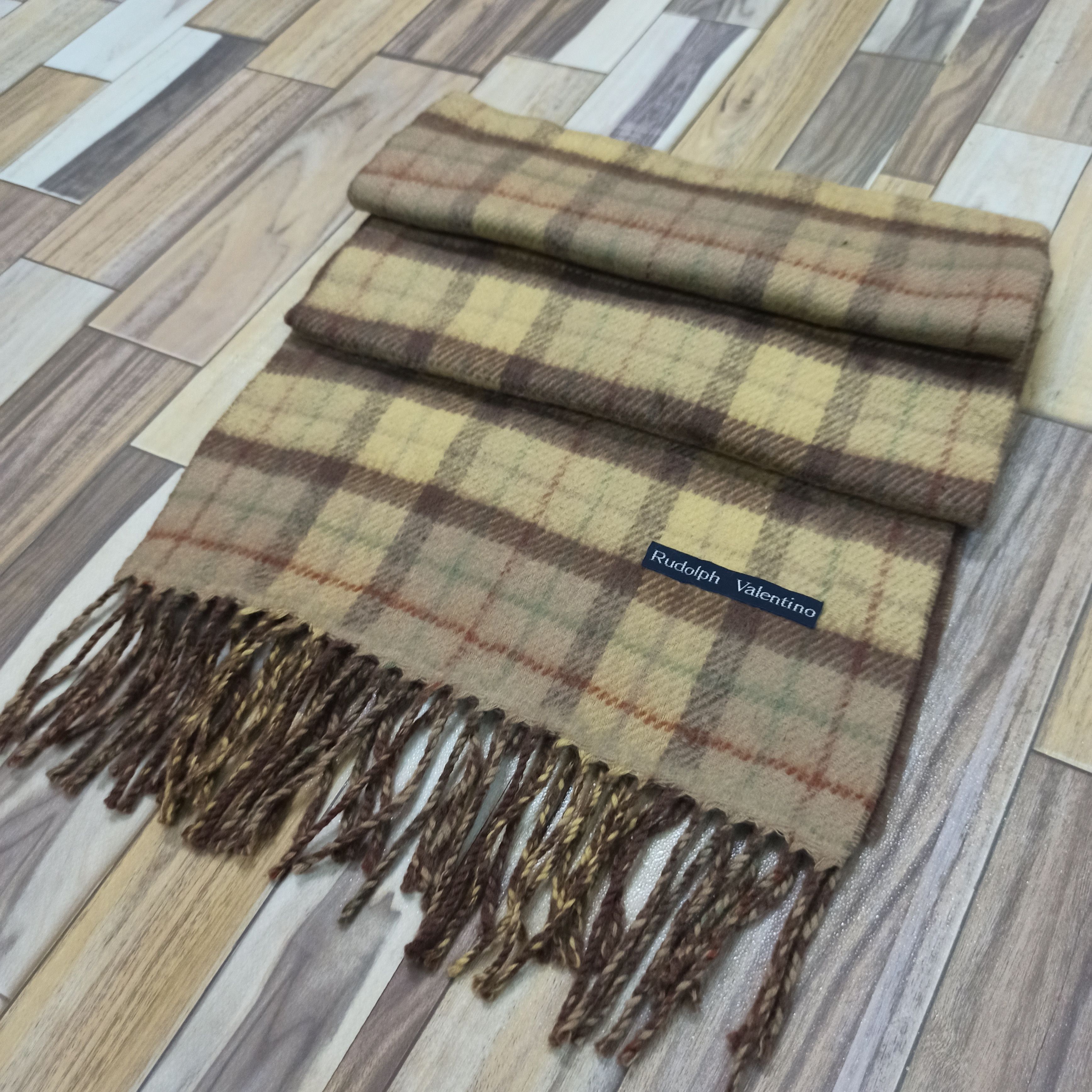 Designer × Valentino 🔥STEALS🔥 Rudolph Valentino Muffler Scarf Size ONE SIZE - 3 Thumbnail