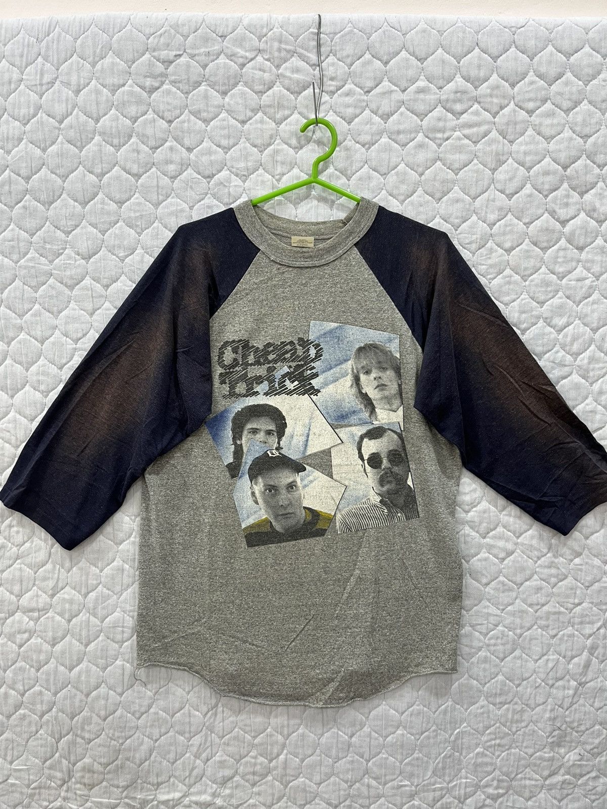 Band Tees × Vintage E. VINTAGE CHEAP TRICK 3 QUARTER TSHIRT Size US L / EU 52-54 / 3 - 1 Thumbnail