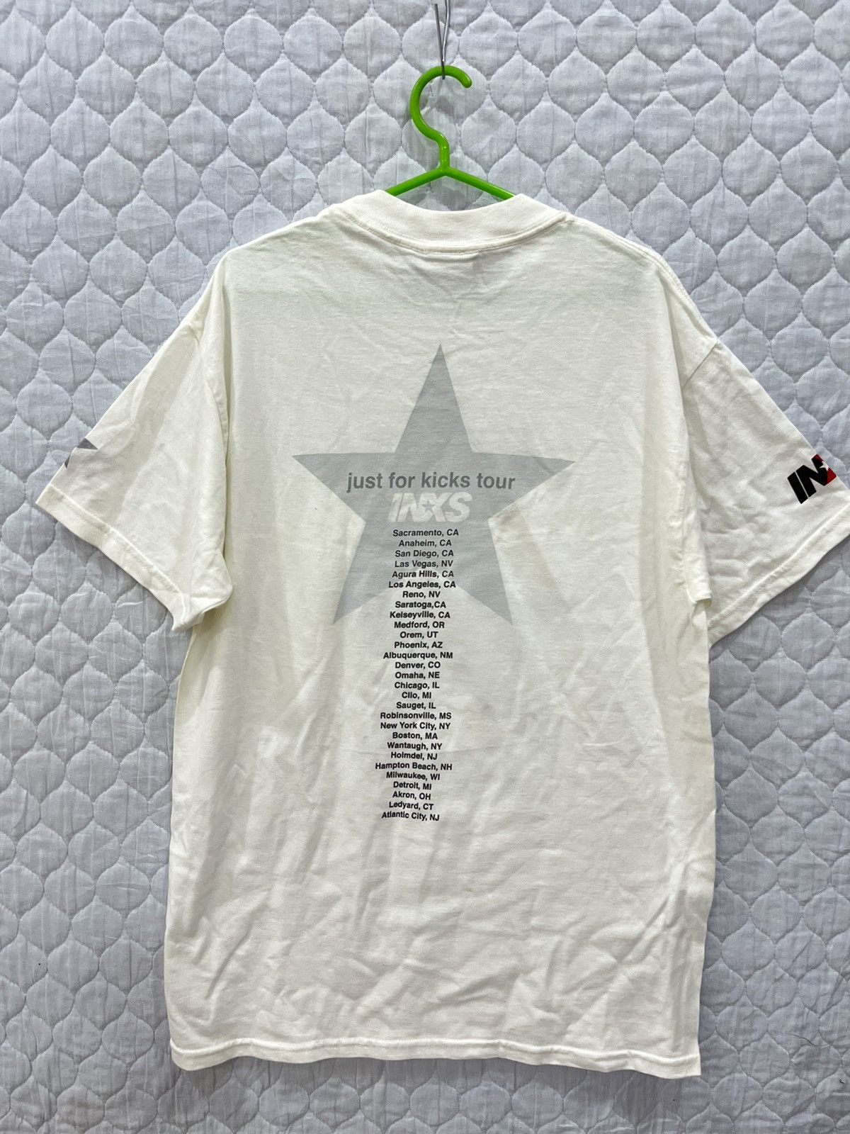 Band Tees E. VINTAGE INXS ROCK BAND TSHIRT Size US M / EU 48-50 / 2 - 4 Thumbnail