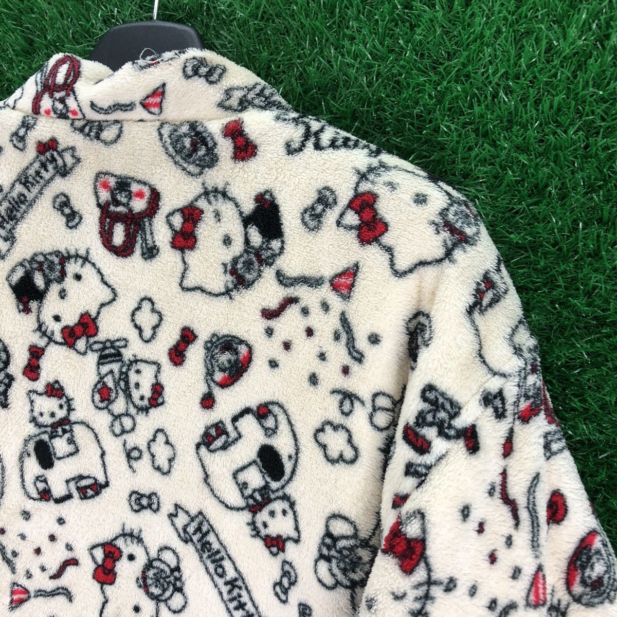 Cartoon Network Hello Kitty 40th Anniversary Fullprint Fleece Kimono Size US L / EU 52-54 / 3 - 5 Thumbnail