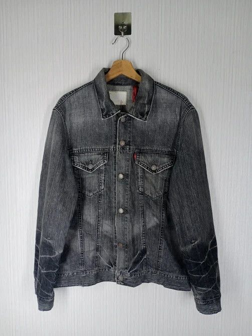 Levi's Rare Vintage Levi's Redloop Distressed Denim Jacket Size US L / EU 52-54 / 3 - 1 Thumbnail