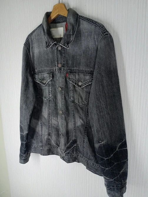 Levi's Rare Vintage Levi's Redloop Distressed Denim Jacket Size US L / EU 52-54 / 3 - 3 Thumbnail