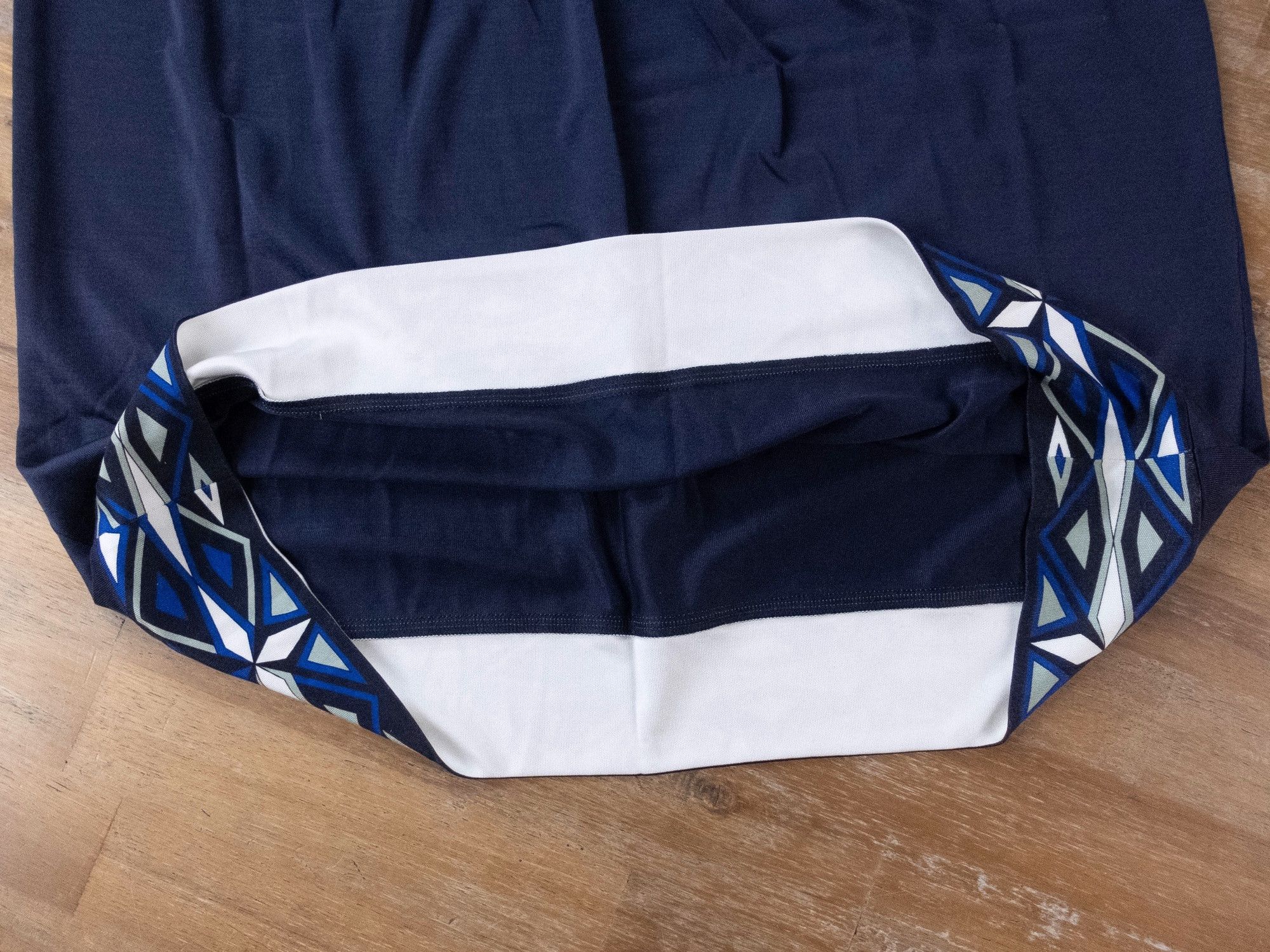 Emilio Pucci EMILIO PUCCI navy blue unlined silk mini skirt 6 42 NWT Size 28" / US 6 / IT 42 - 7 Thumbnail