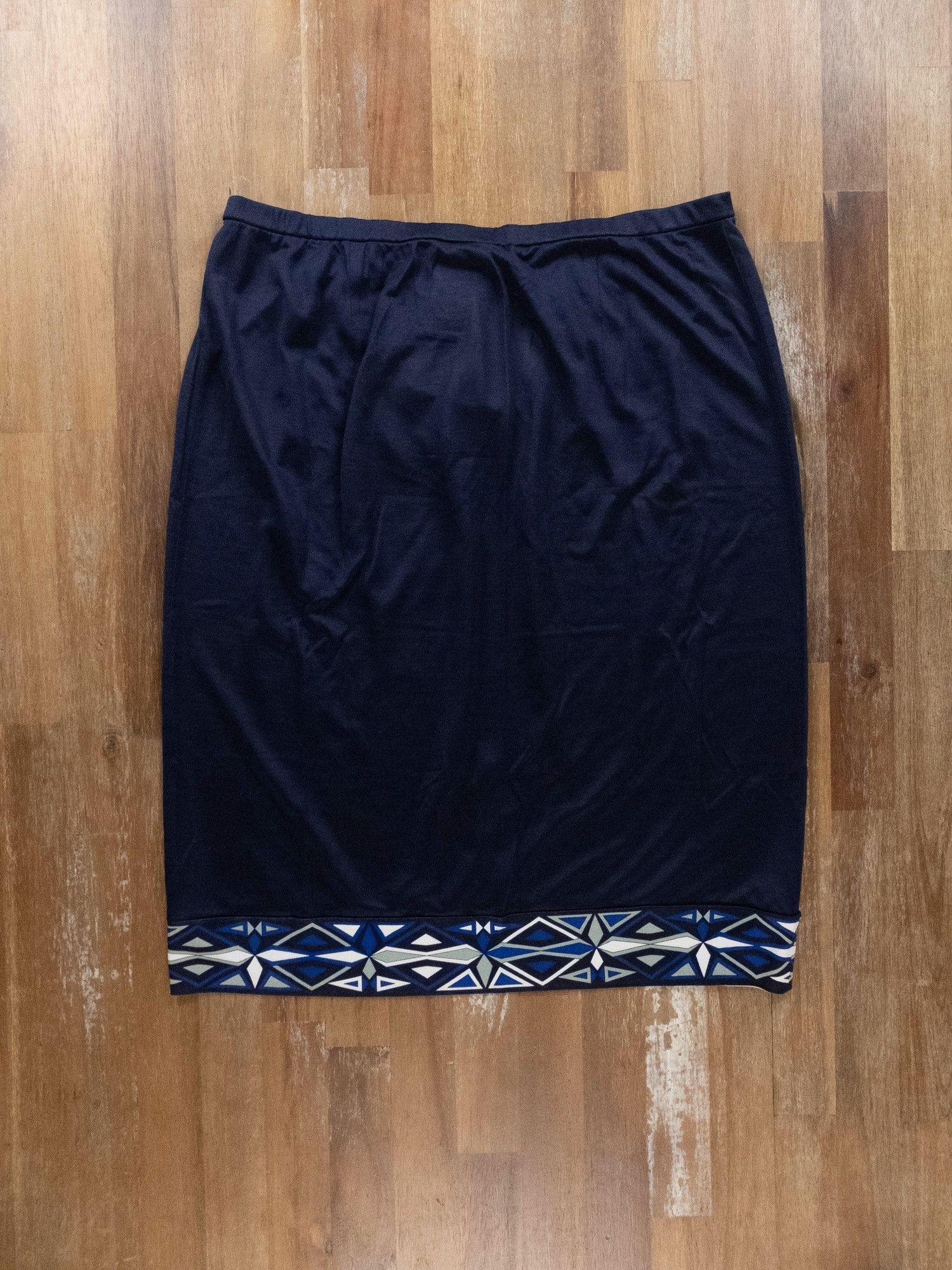 Emilio Pucci EMILIO PUCCI navy blue unlined silk mini skirt 6 42 NWT Size 28" / US 6 / IT 42 - 9 Thumbnail
