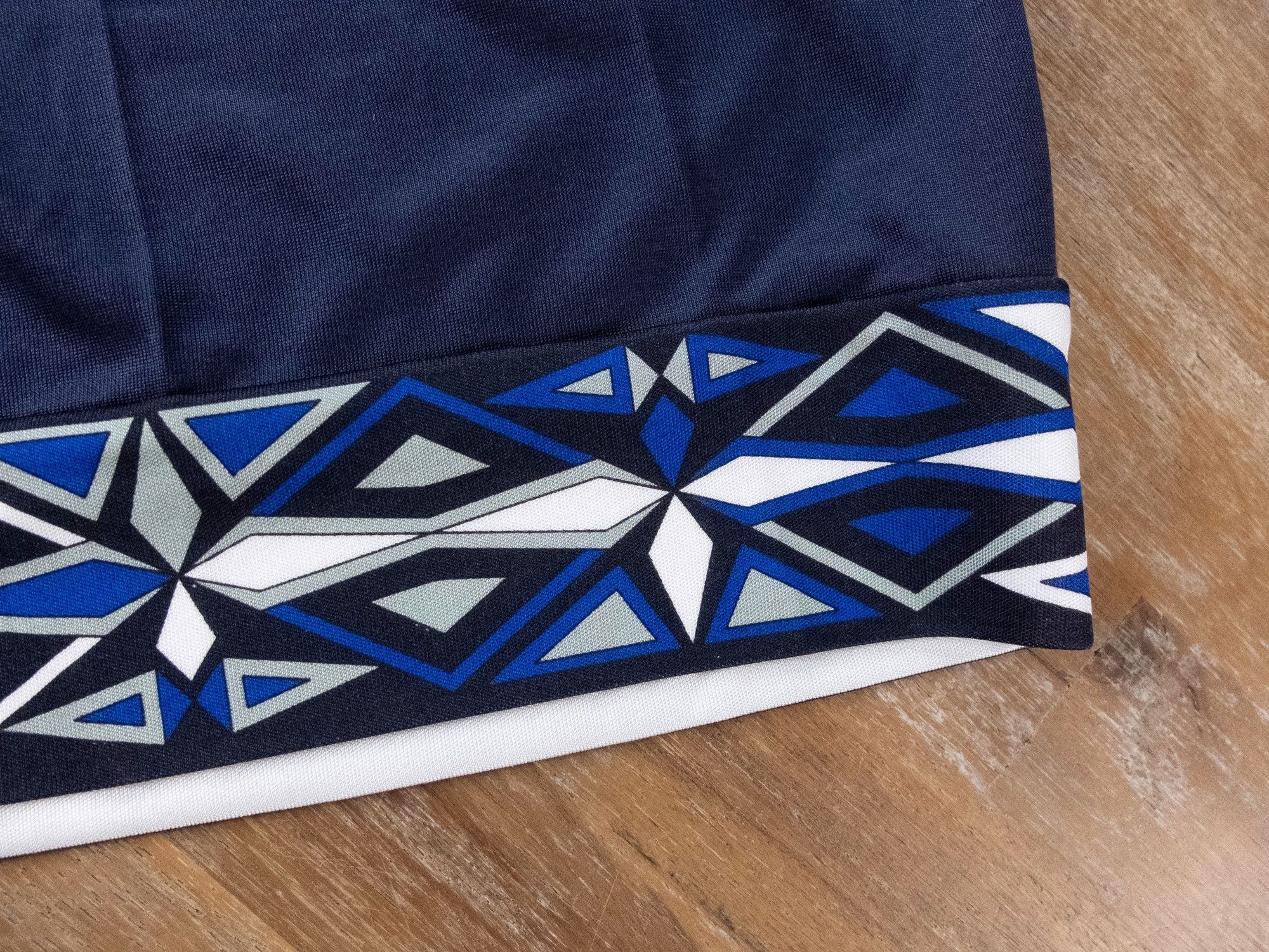 Emilio Pucci EMILIO PUCCI navy blue unlined silk mini skirt 8 44 NWT Size 30" / US 8 / IT 44 - 7 Thumbnail