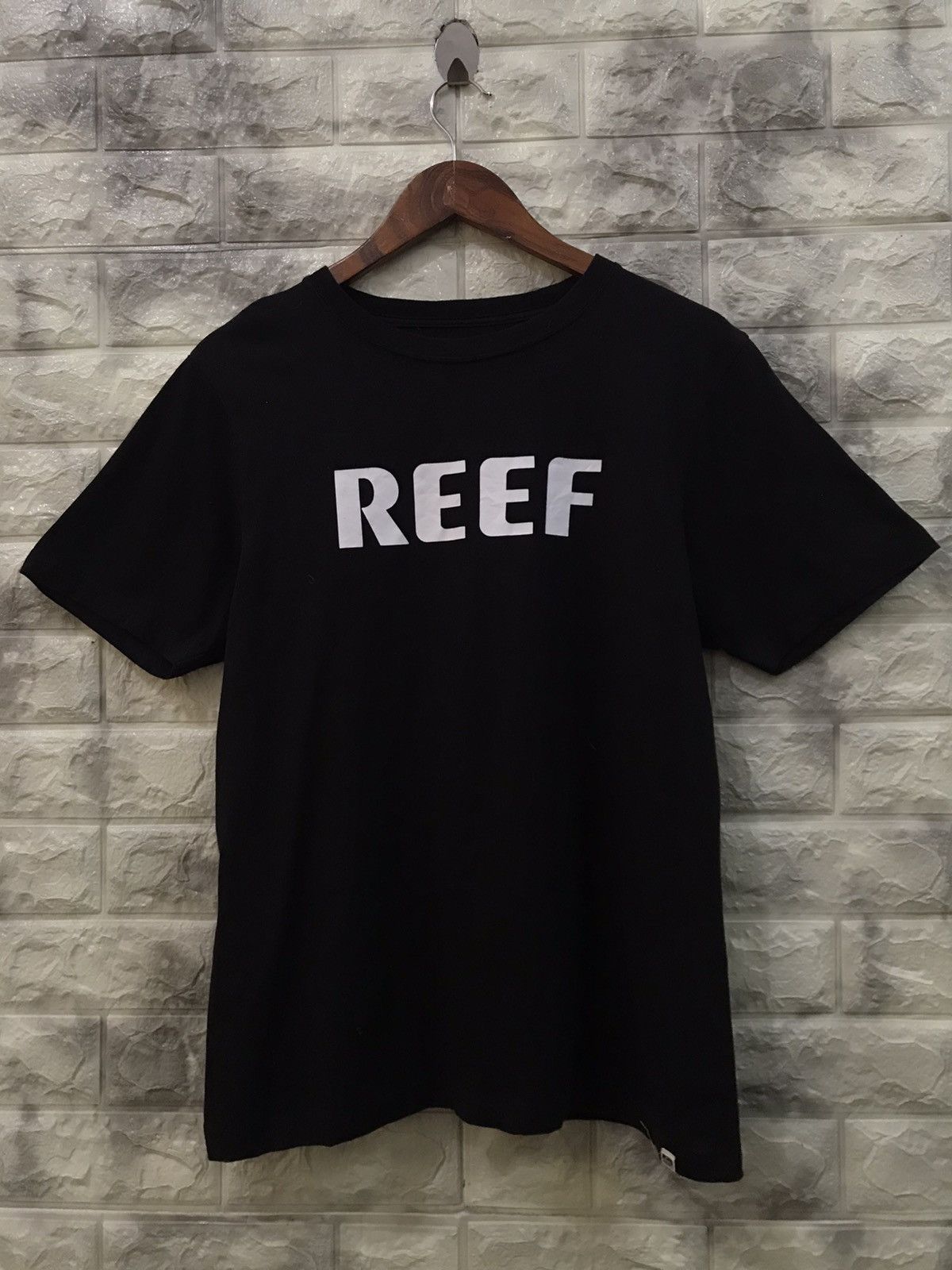 image of Reef Tee in Black, Men's (Size Medium)