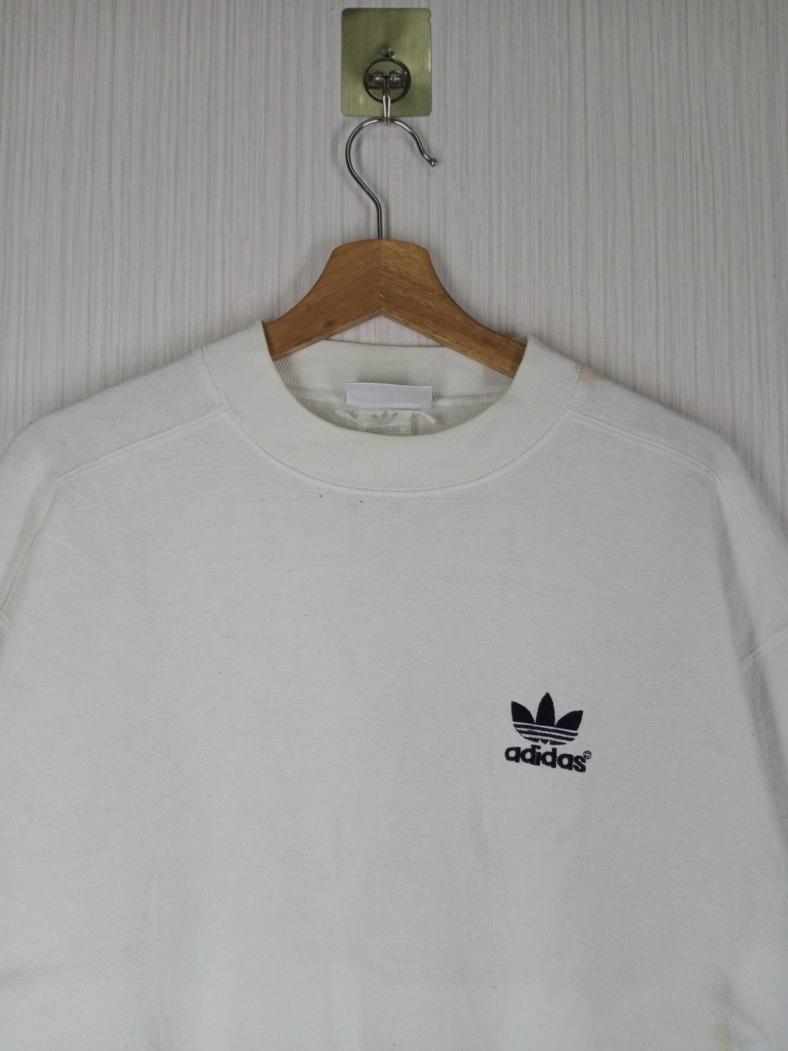Adidas Rare Vintage 90s Adidas Small Logo Embroidery Sweatshirt Size US L / EU 52-54 / 3 - 2 Thumbnail