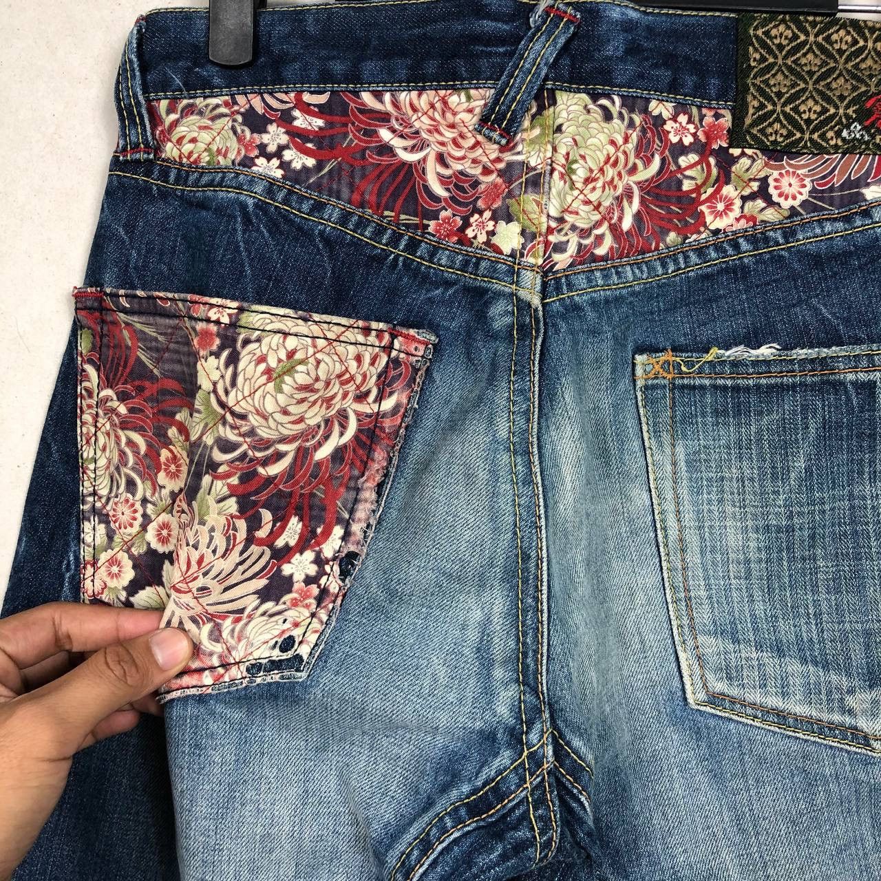 Eternal Eternal Jeans Sashiko Distressed Denim Flowers Patchwork Size US 30 / EU 46 - 9 Thumbnail