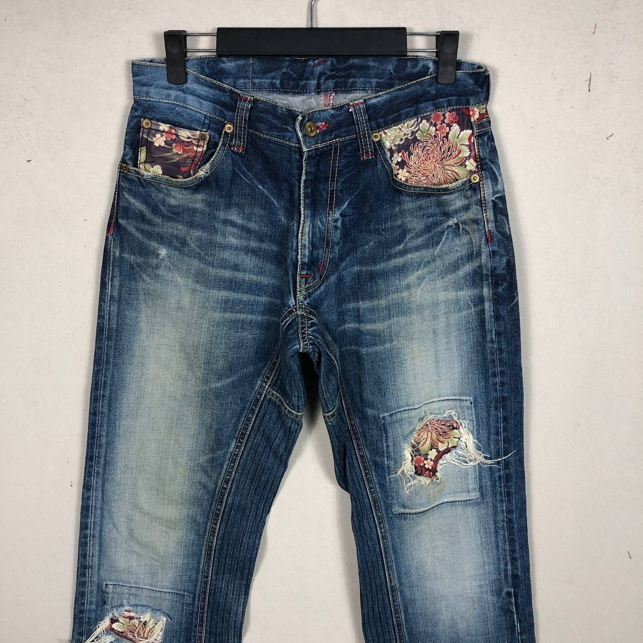 Eternal Eternal Jeans Sashiko Distressed Denim Flowers Patchwork Size US 30 / EU 46 - 3 Thumbnail