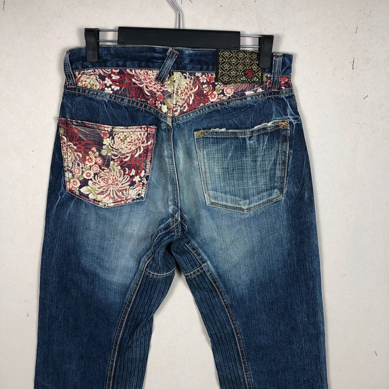 Eternal Eternal Jeans Sashiko Distressed Denim Flowers Patchwork Size US 30 / EU 46 - 4 Thumbnail