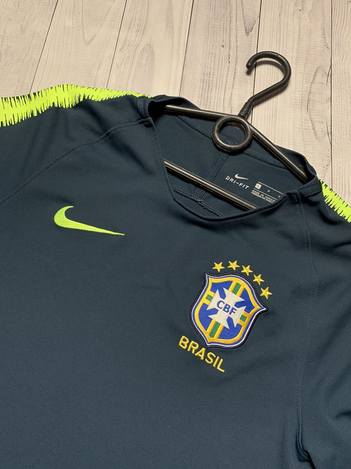 Nike Vintage Nike Brasil soccer jersey Brazil size S Size US S / EU 44-46 / 1 - 4 Thumbnail
