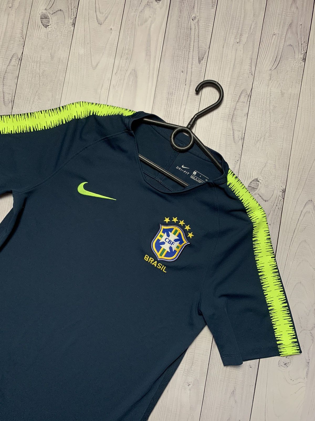 Nike Vintage Nike Brasil soccer jersey Brazil size S Size US S / EU 44-46 / 1 - 2 Thumbnail