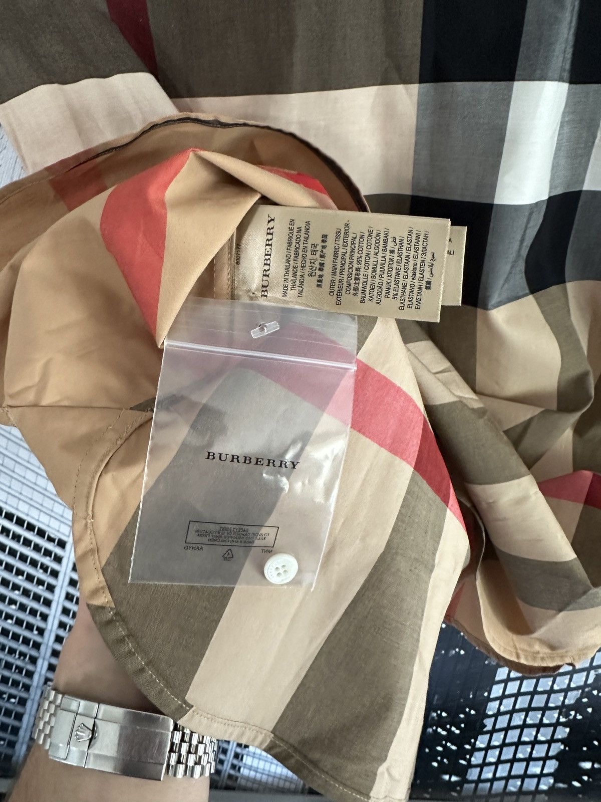 Burberry Burberry Somerton sport shirt Check Pattern NWT Size US XL / EU 56 / 4 - 6 Thumbnail