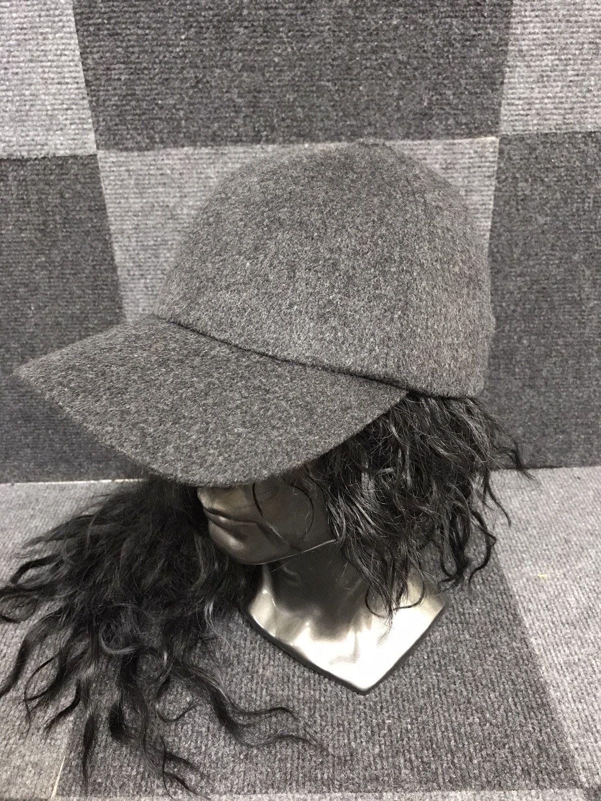 Japanese Brand Uniqlo Wool Grey Cap Size ONE SIZE - 1 Thumbnail