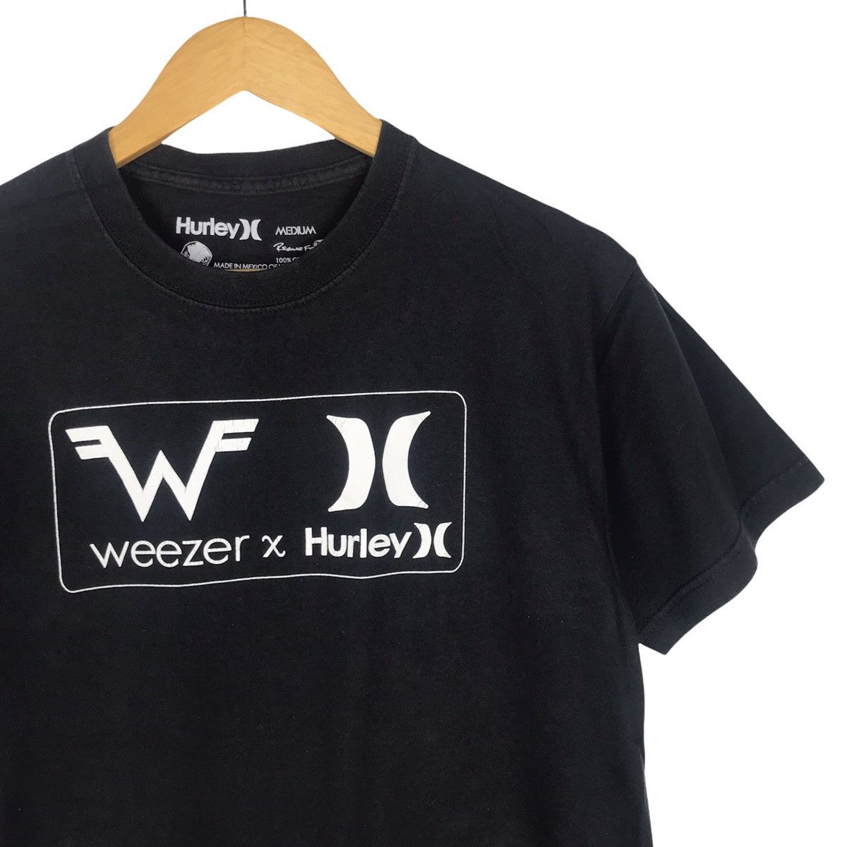 Band Tees × Hurley Weezer Band X Hurley Pacsun Tour T Shirt Size US M / EU 48-50 / 2 - 3 Thumbnail