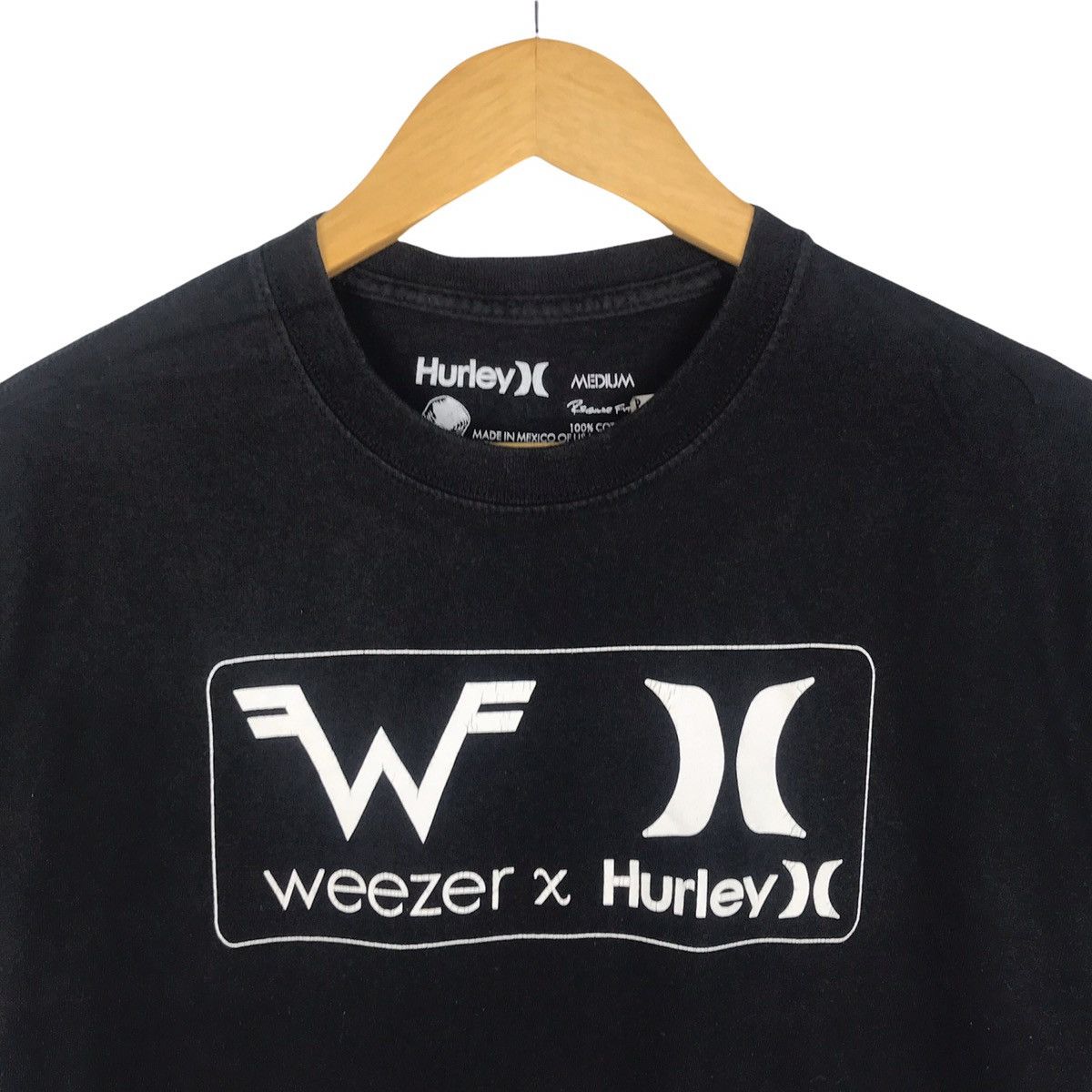 Band Tees × Hurley Weezer Band X Hurley Pacsun Tour T Shirt Size US M / EU 48-50 / 2 - 4 Thumbnail