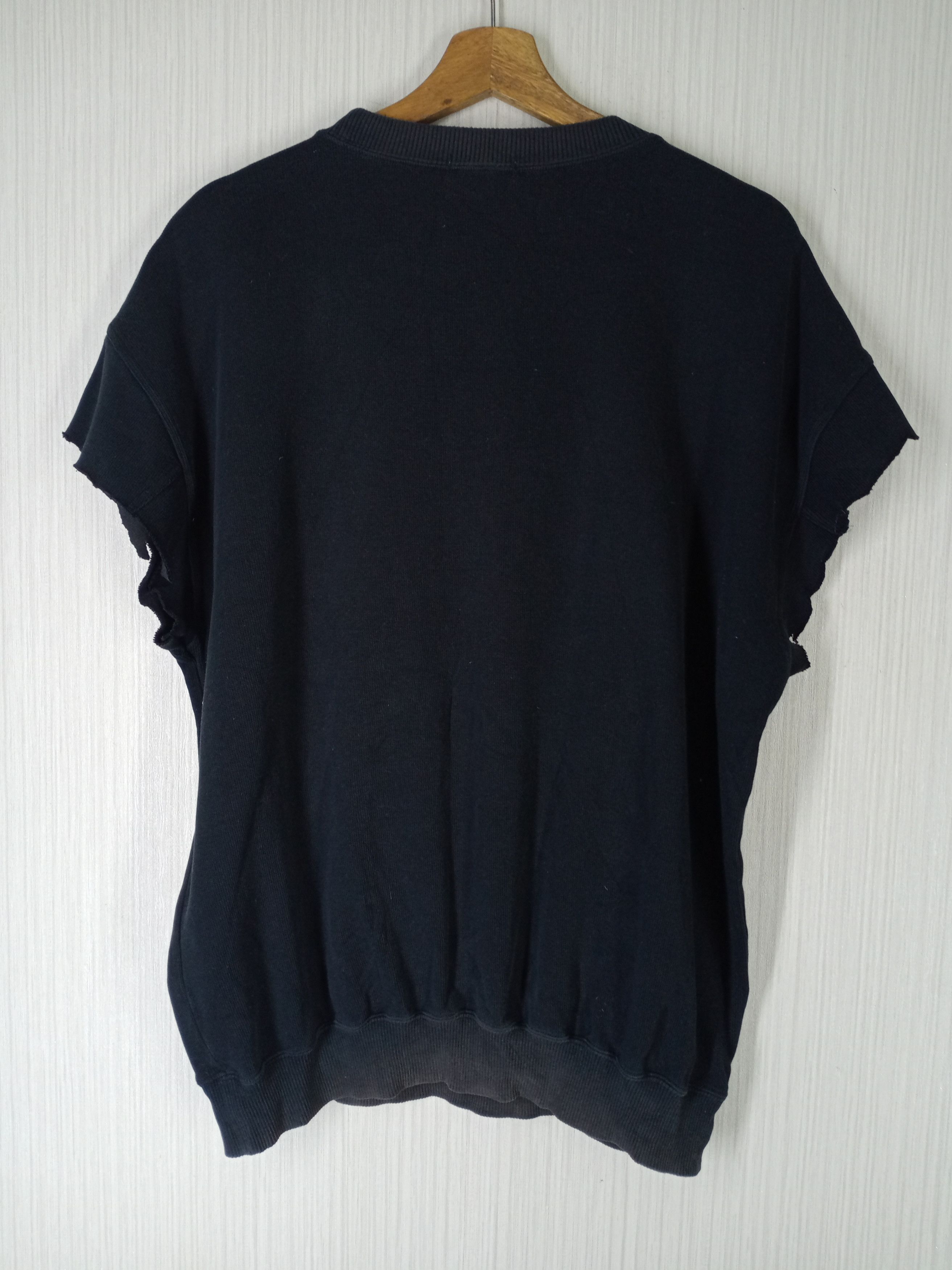 Kenzo RARE VINTAGE KENZO GOLF BIG LOGO SLEEVELESS SWEATSHIRT Size US XL / EU 56 / 4 - 3 Thumbnail