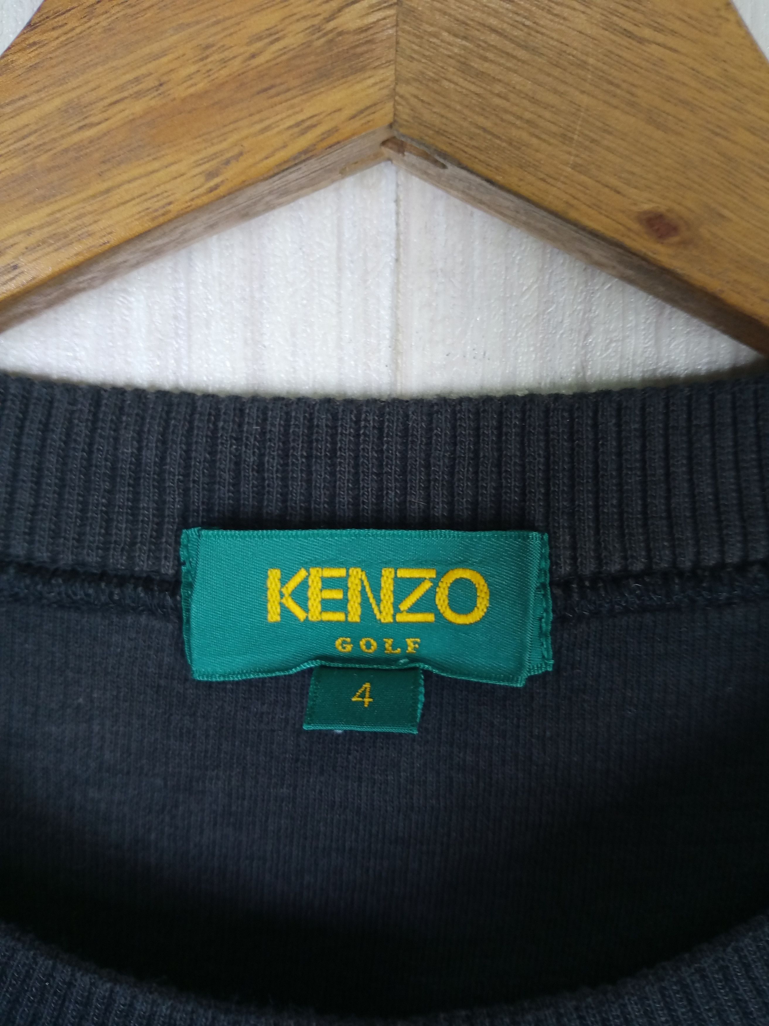 Kenzo RARE VINTAGE KENZO GOLF BIG LOGO SLEEVELESS SWEATSHIRT Size US XL / EU 56 / 4 - 7 Thumbnail