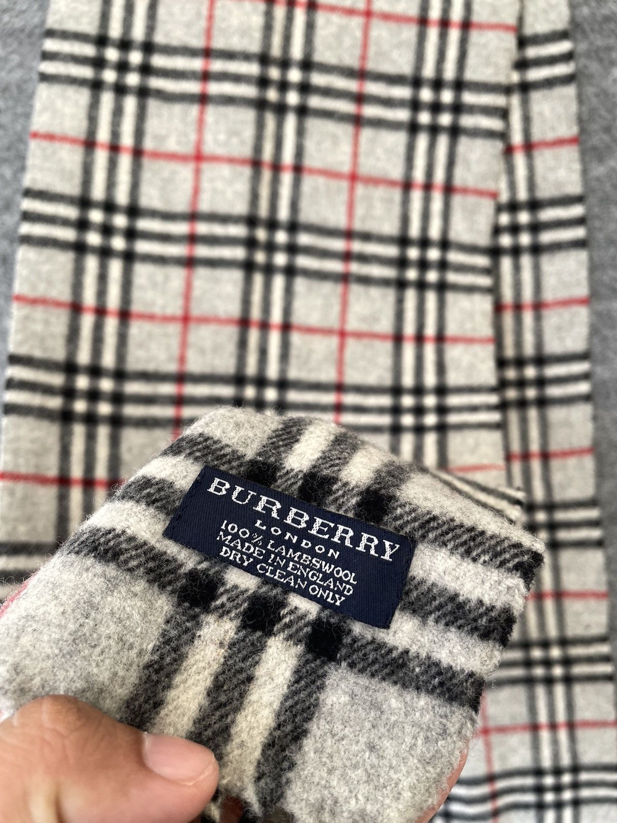 Burberry BURBERRY LAMBSWOOL MUFFLER Size ONE SIZE - 4 Thumbnail