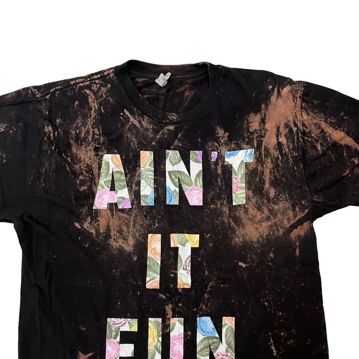 Band Tees Paramore Ain’t It Fun Promo Album Bleach Design Tee Size US M / EU 48-50 / 2 - 3 Thumbnail