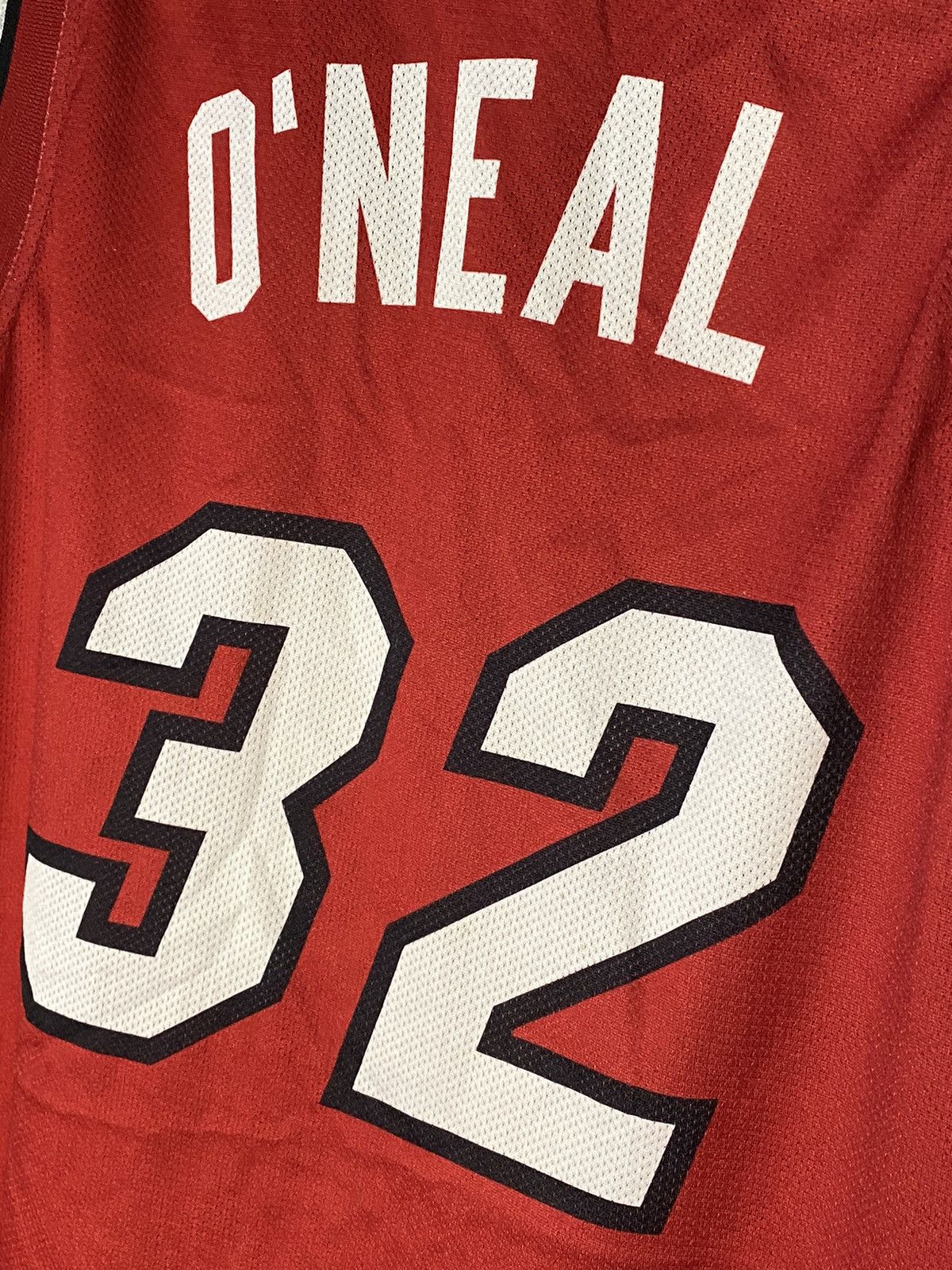 Champion Vintage Miami Heat Champion Jersey NBA # 32 Shaquille O’Neal Size US XL / EU 56 / 4 - 3 Thumbnail