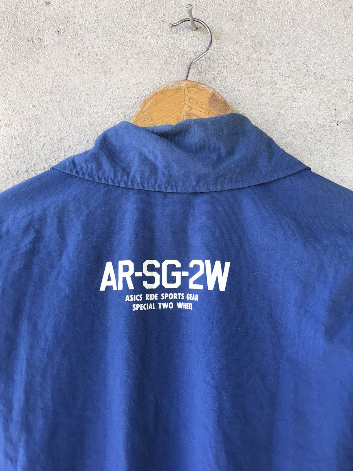 RARE ASICS RACING RIDE SPORT GEAR JACKET