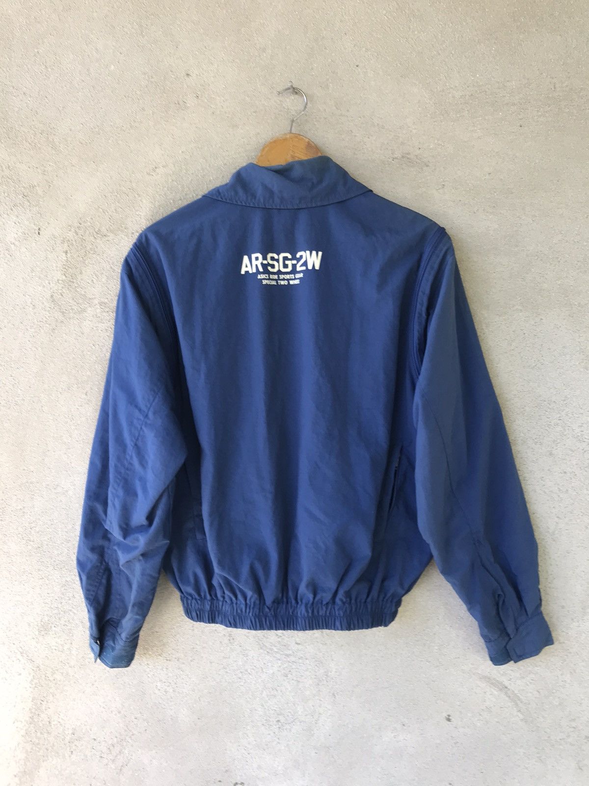 RARE ASICS RACING RIDE SPORT GEAR JACKET