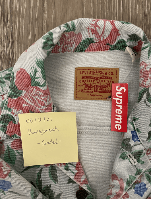 Supreme Supreme Levis Roses Trucker Jacket Light Blue | Grailed