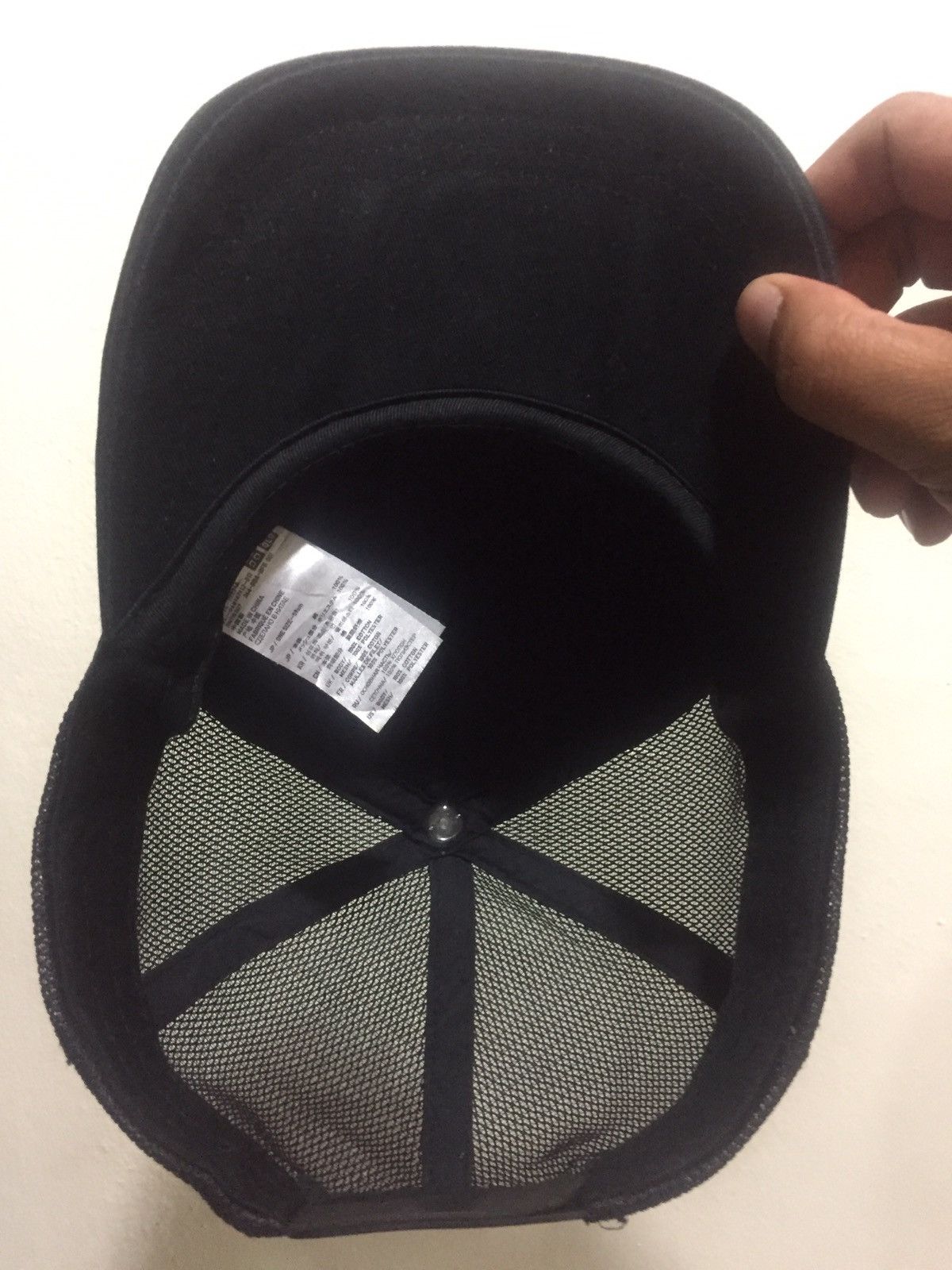 Japanese Brand 1965 Republica De Chile x Uniqlo Trucker Hat Size ONE SIZE - 4 Thumbnail