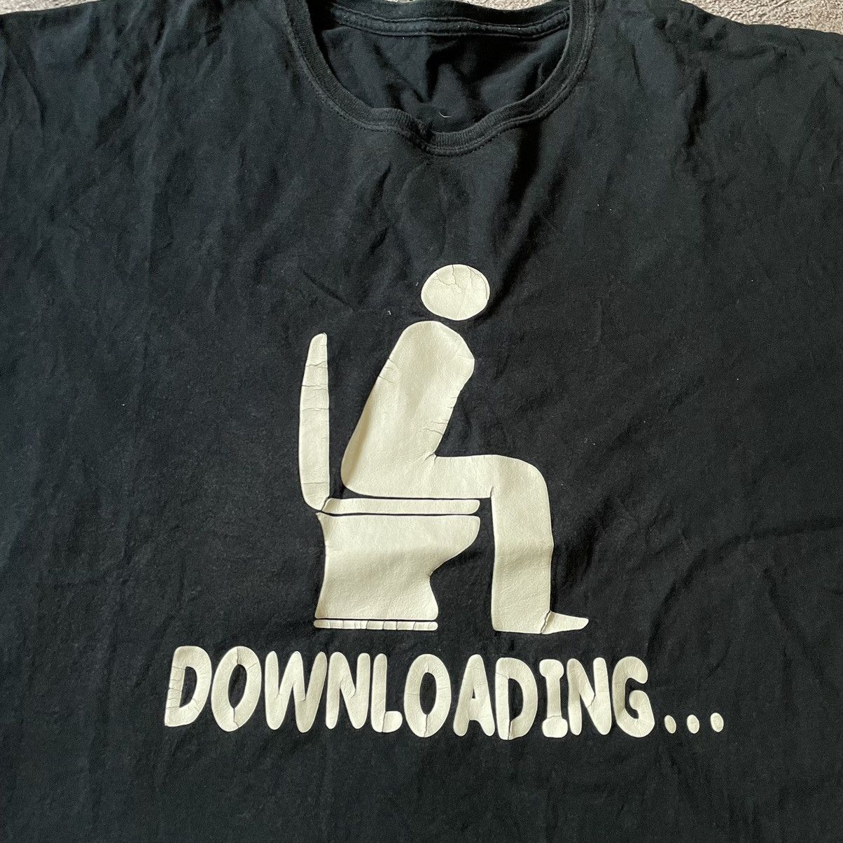 Vintage Vintage Y2K Graphic Tee Funny Downloading Logo Streetwear L Size US L / EU 52-54 / 3 - 5 Thumbnail