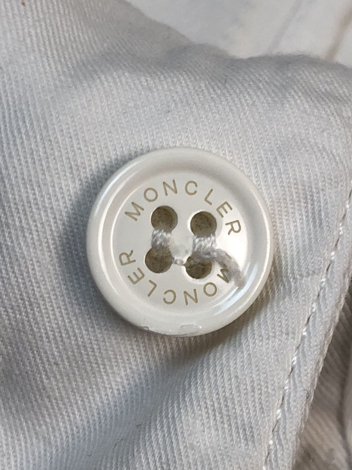 Moncler Moncler white cotton shorts Size US 34 / EU 50 - 12 Thumbnail