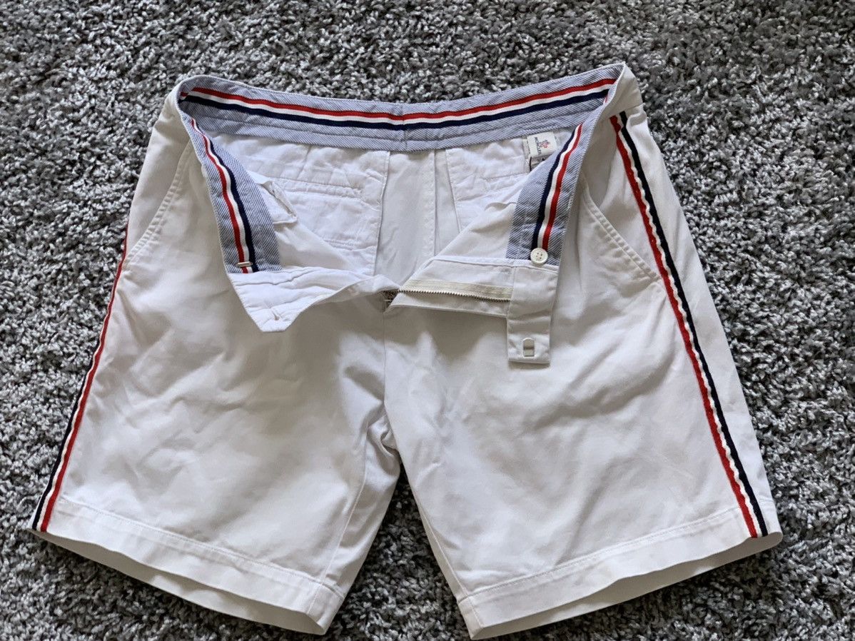 Moncler Moncler white cotton shorts Size US 34 / EU 50 - 2 Thumbnail