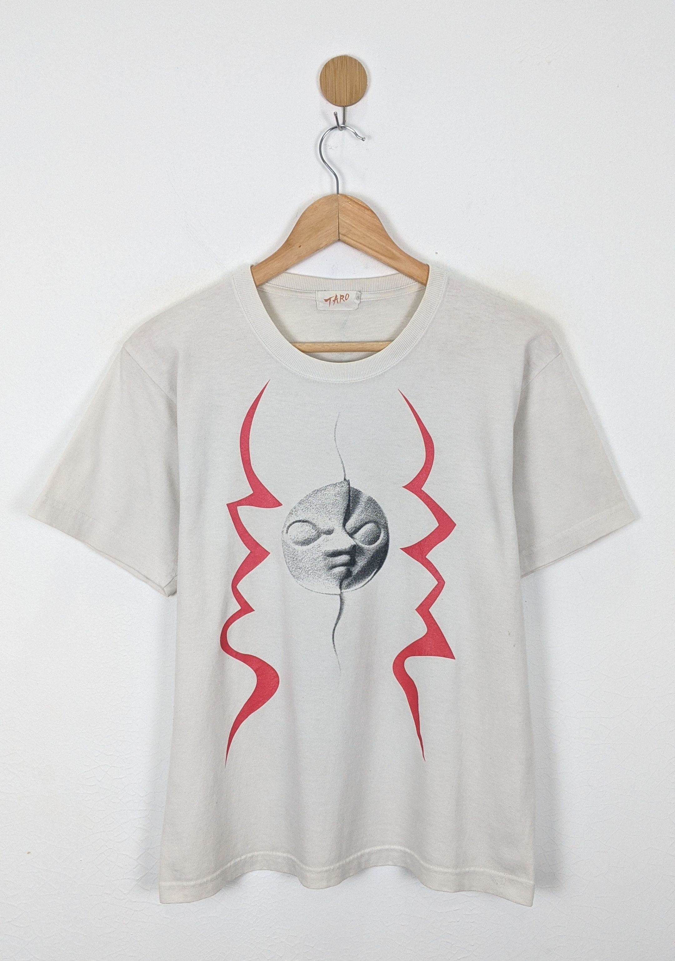 image of Jun Takahashi x Miharayasuhiro Taro Okamoto Tshirt 90's Marathon Tower Of The Sun in White (Size Me