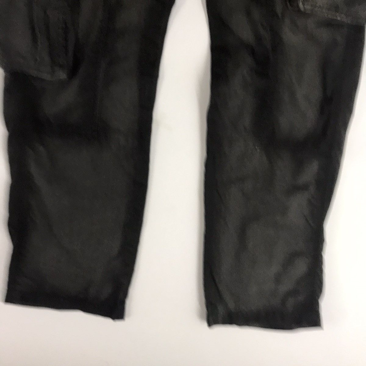 Beauty Beast × Gap Gap Tactical Cargo Black faded Spray style Double knees pant Size US 34 / EU 50 - 4 Thumbnail