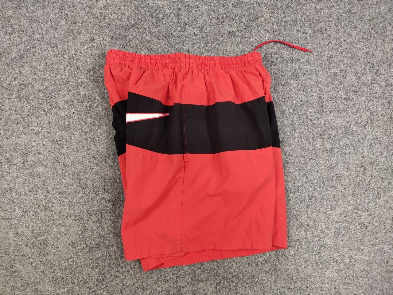 Nike Vintage 90's Nike Big Swoosh Logo Nylon Red Light Shorts Size US 34 / EU 50 - 10 Thumbnail
