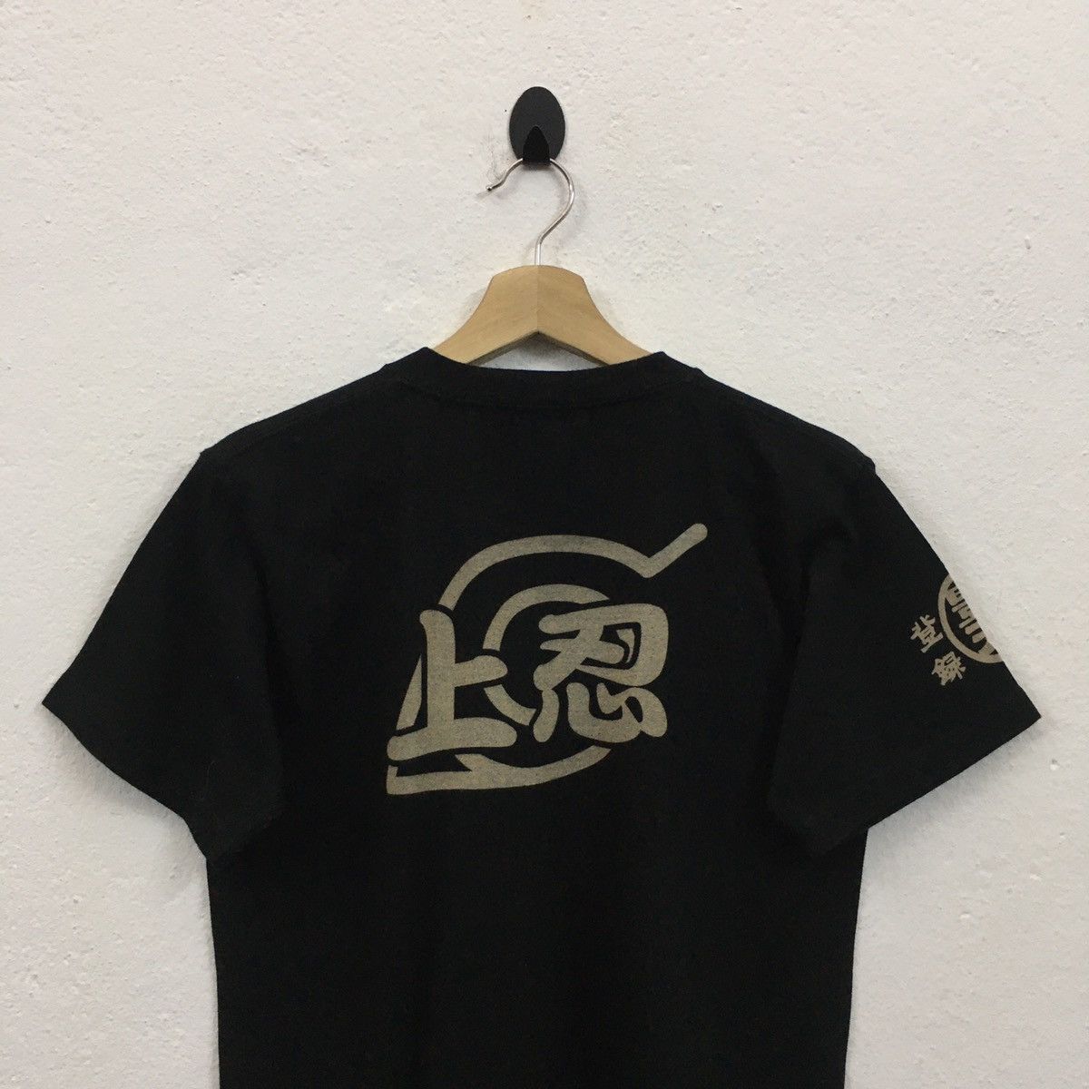 Anime × Cartoon Network × Japanese Brand Rare Naruto Symbol Logo Of Konoha Tshirt Size US S / EU 44-46 / 1 - 4 Thumbnail