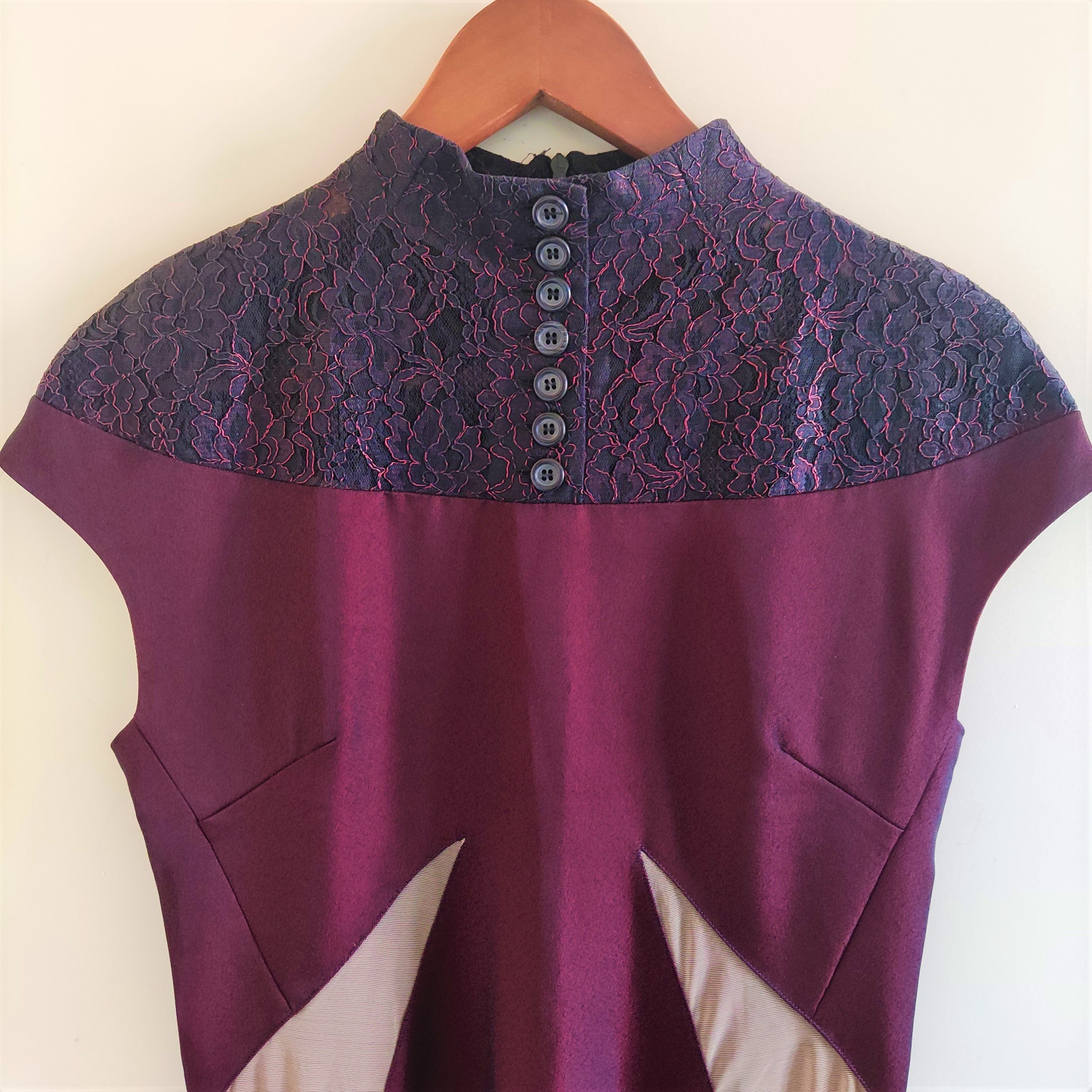 Alexander McQueen Early Alexander McQueen Joan Of Arc Lace Button Runway Dress Size M / US 6-8 / IT 42-44 - 3 Thumbnail