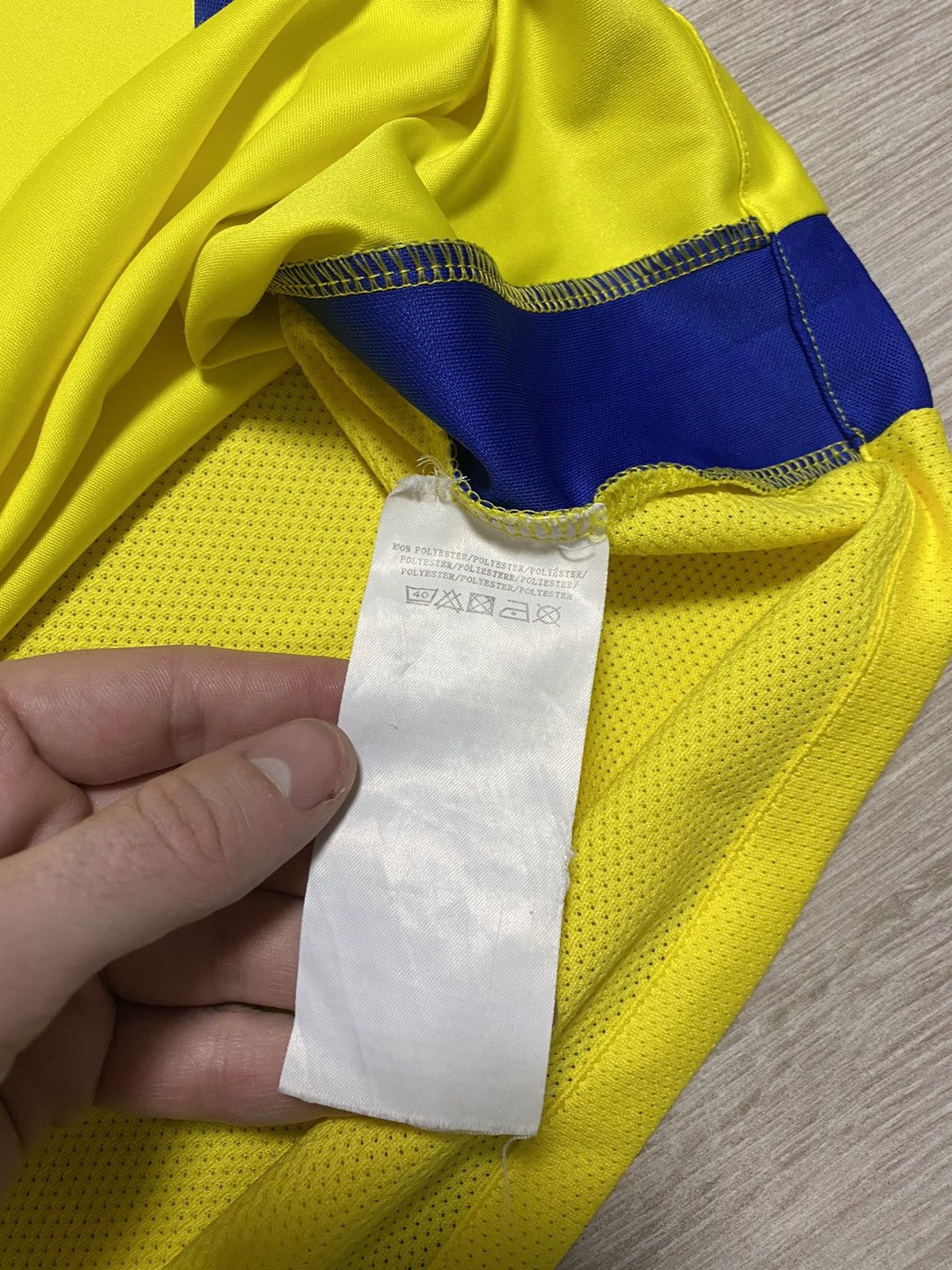 Umbro Umbro Everton Soccer jersey yellow size M Size US M / EU 48-50 / 2 - 6 Thumbnail