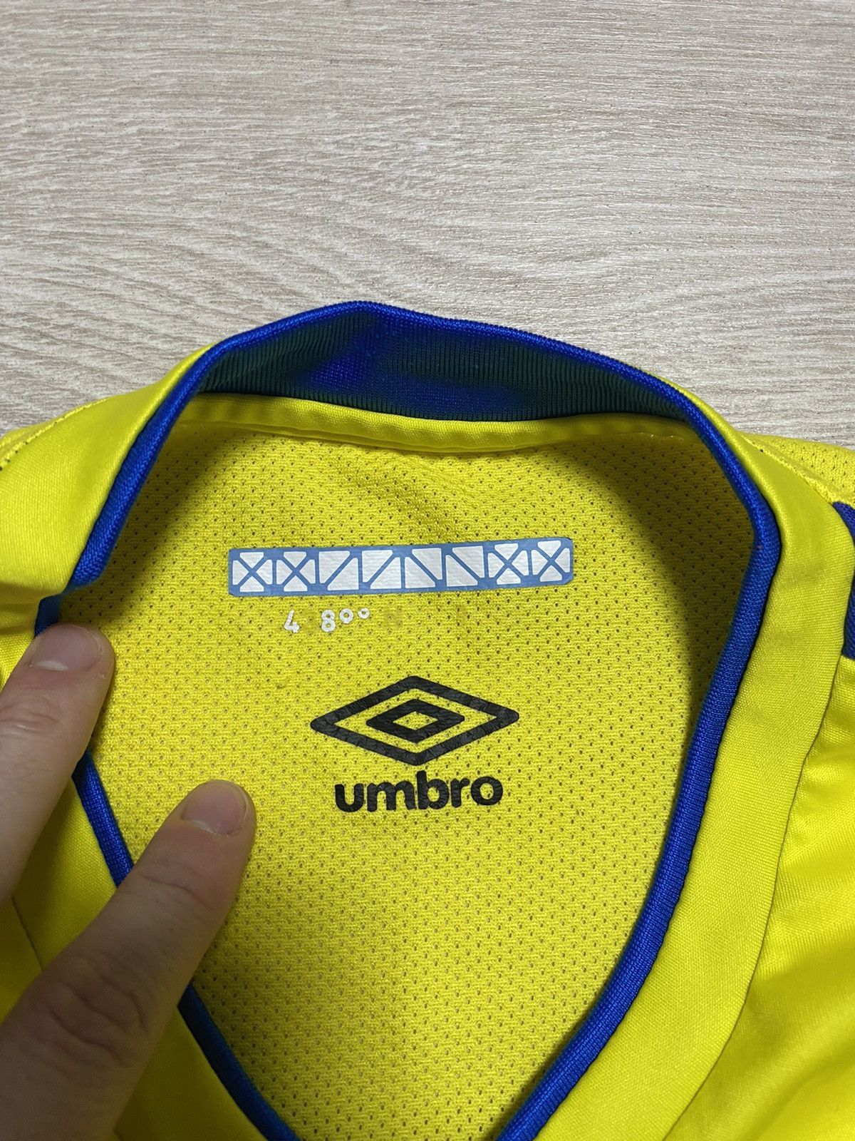 Umbro Umbro Everton Soccer jersey yellow size M Size US M / EU 48-50 / 2 - 5 Thumbnail