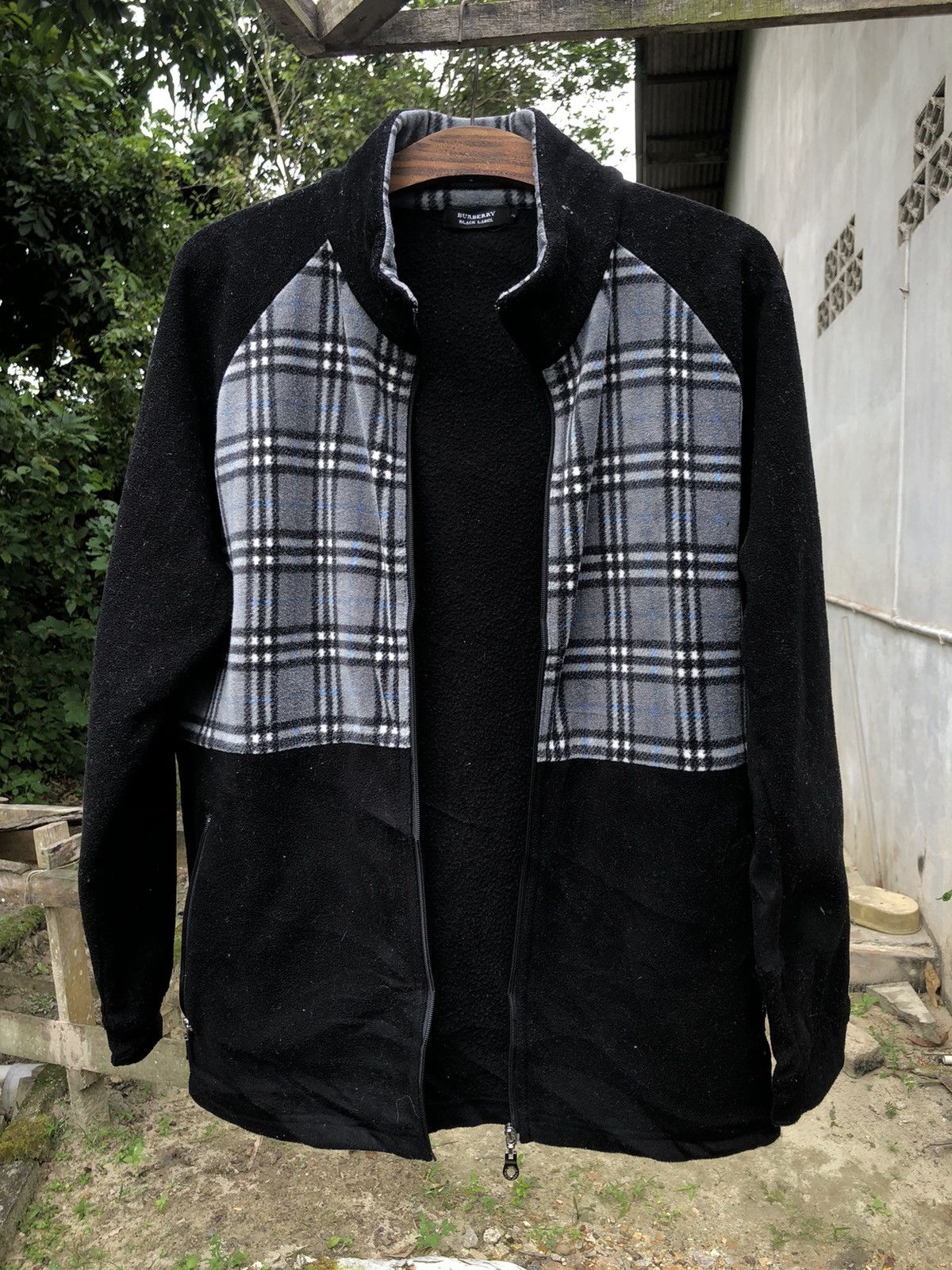 Black Label × Burberry Rare burberry black label blue nova check sweater Size US M / EU 48-50 / 2 - 2 Thumbnail