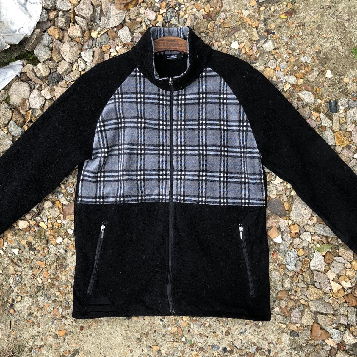 Black Label × Burberry Rare burberry black label blue nova check sweater Size US M / EU 48-50 / 2 - 3 Thumbnail