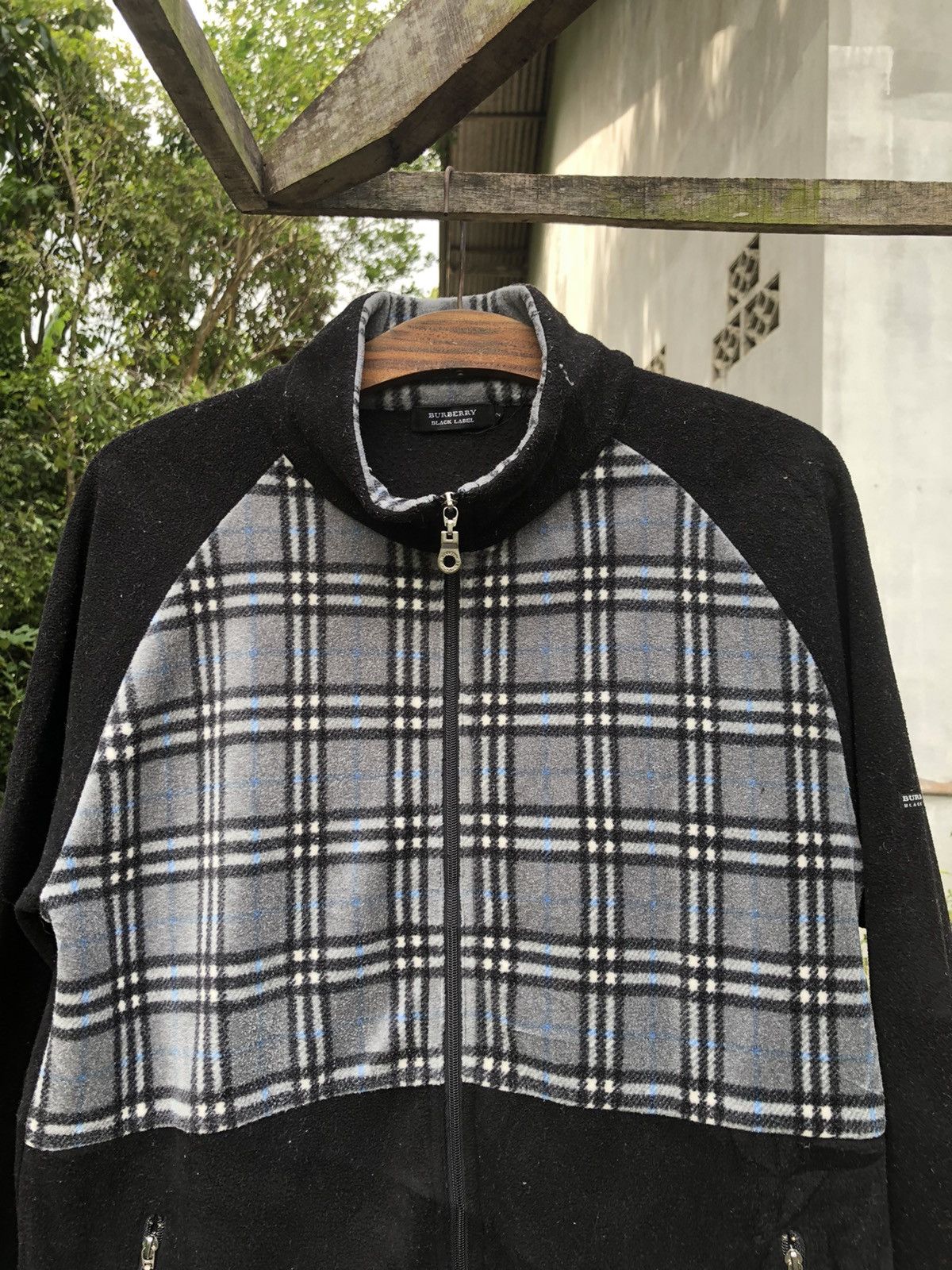 Black Label × Burberry Rare burberry black label blue nova check sweater Size US M / EU 48-50 / 2 - 4 Thumbnail