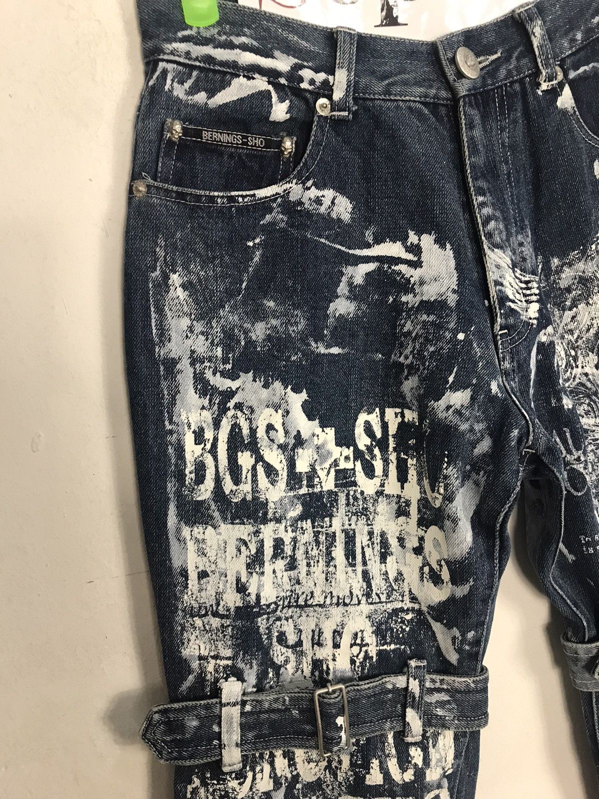 Vintage Vtg Bernings-Sho Overprint Skull Bondage Punk jeans Design Size US 27 - 9 Thumbnail