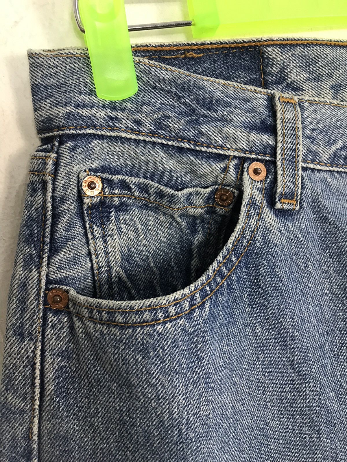 Levi's Vintage Clothing × Vintage Vintage Levi’s Classic Distressed Denim Jeans Size US 29 - 7 Thumbnail