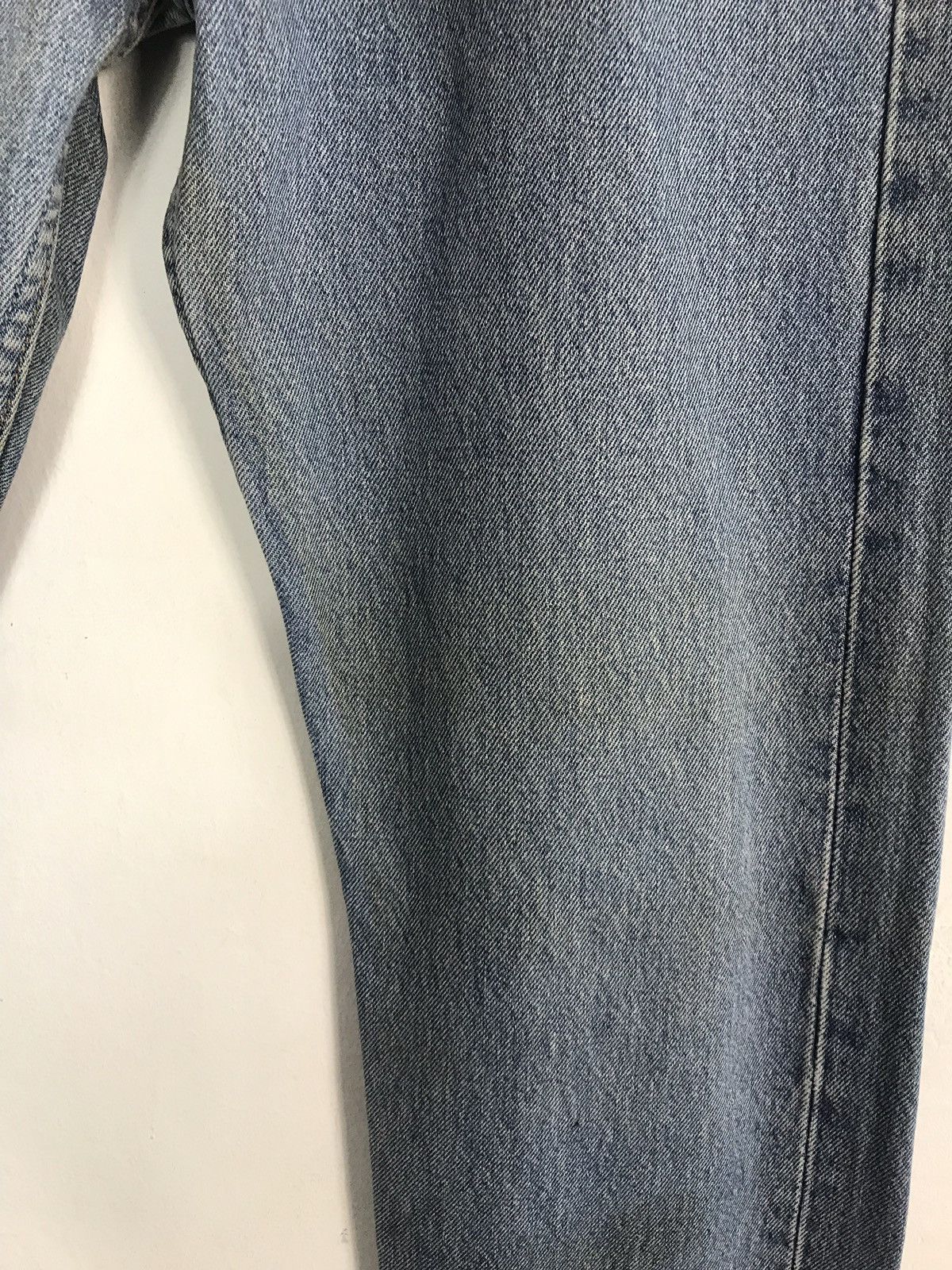 Levi's Vintage Clothing × Vintage Vintage Levi’s Classic Distressed Denim Jeans Size US 29 - 4 Thumbnail