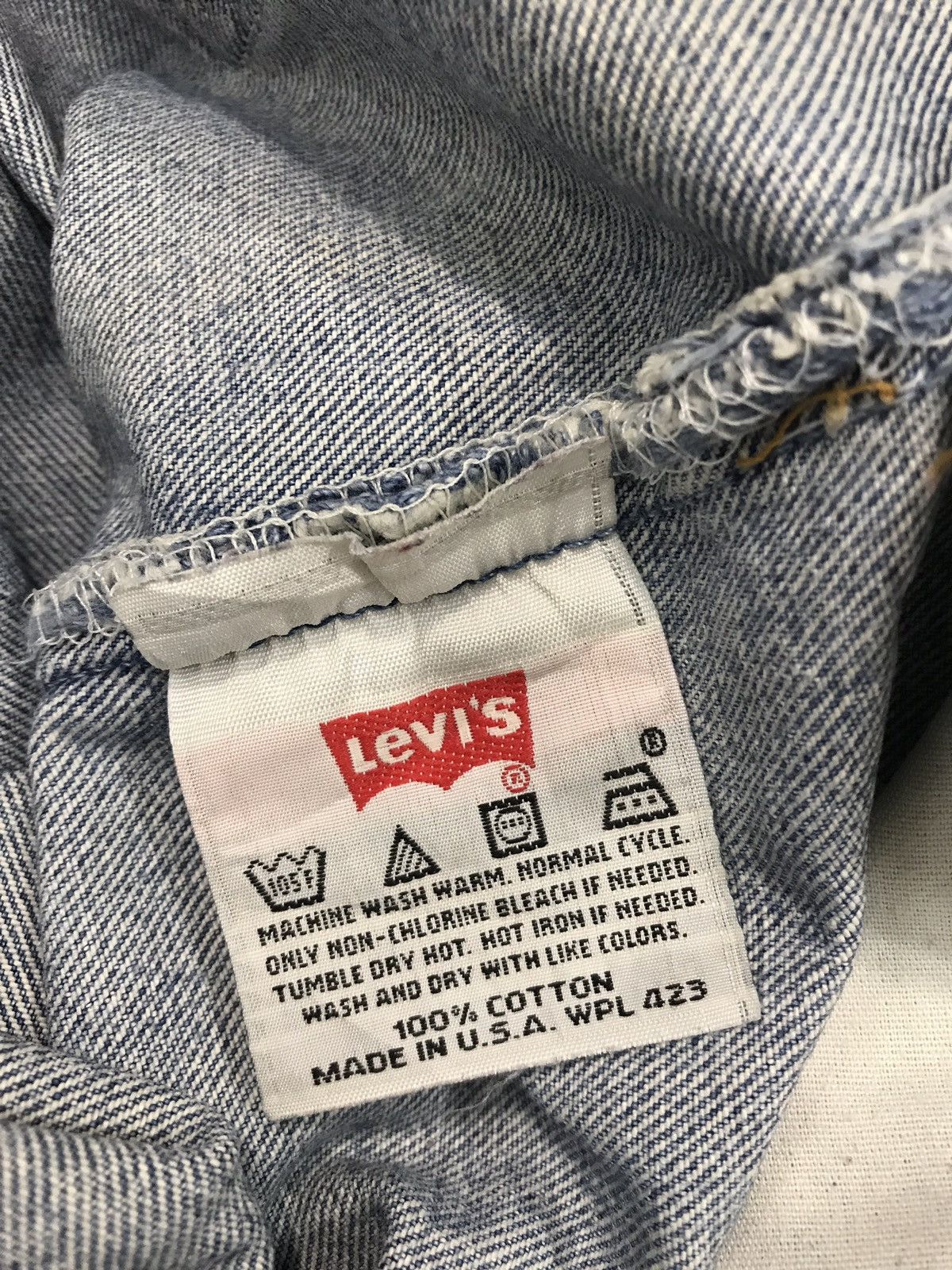 Levi's Vintage Clothing × Vintage Vintage Levi’s Classic Distressed Denim Jeans Size US 29 - 14 Thumbnail