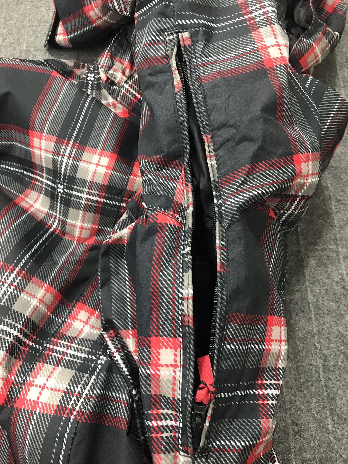 Japanese Brand × Quicksilver Vintage Jaket Quiksilver Ski Zipper Hoodie Size US L / EU 52-54 / 3 - 20 Thumbnail