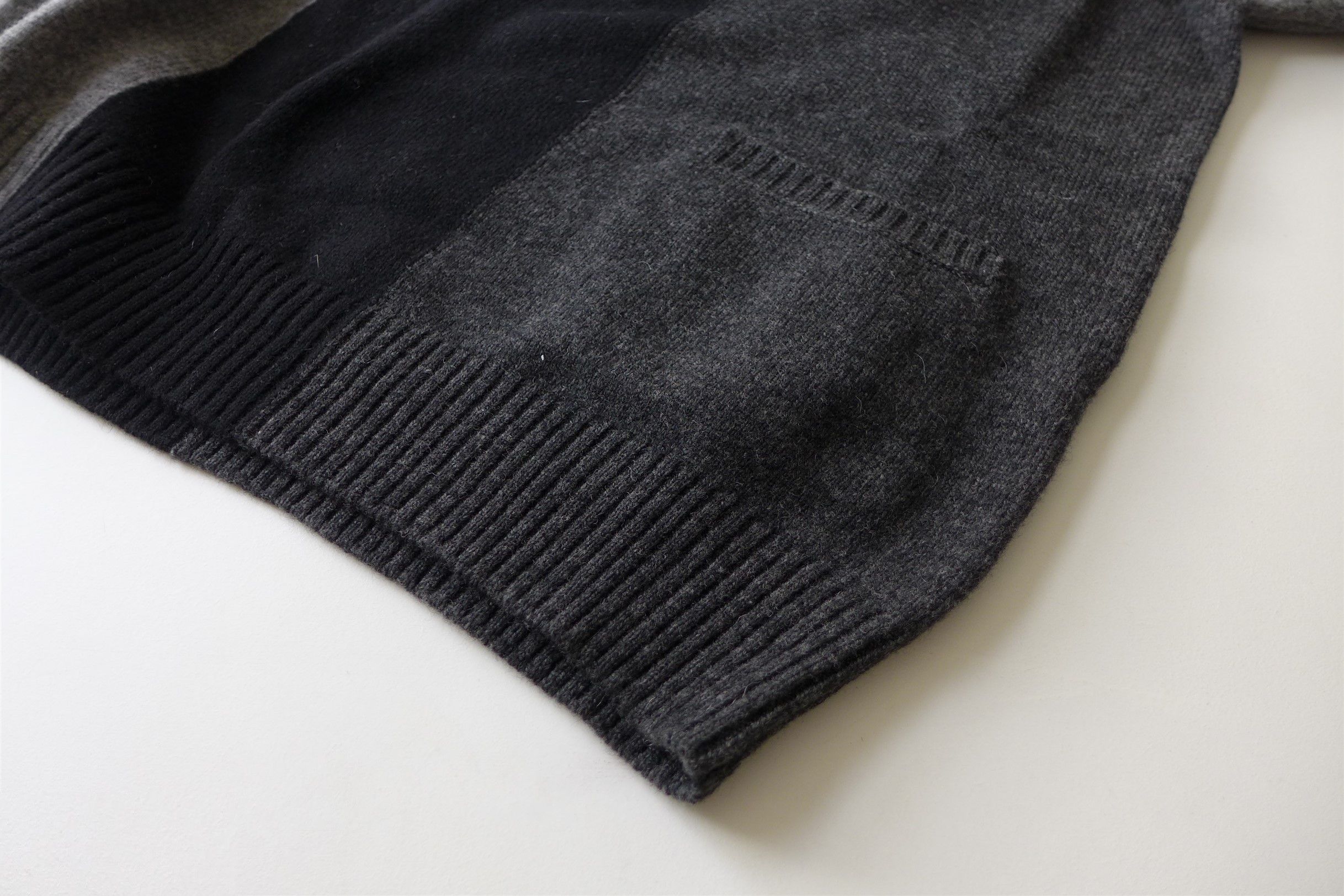 Jun Takahashi Undercover FW20 Panelled Roll Neck Wool Sweater Size US M / EU 48-50 / 2 - 7 Thumbnail