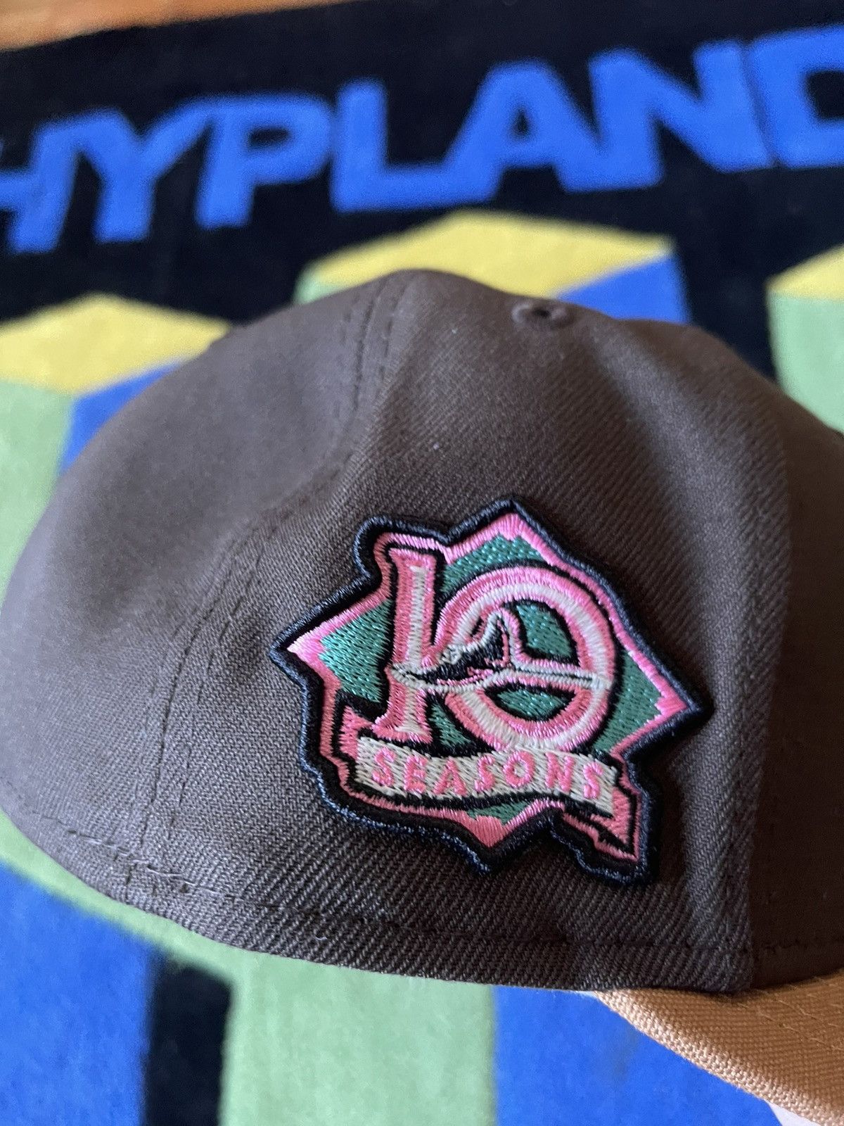 Hat Club × New Era 7 1/2 CAP CITY WALNUT/BROWN TAMPA BAY RAYS W/ PINK UV Size ONE SIZE - 3 Thumbnail