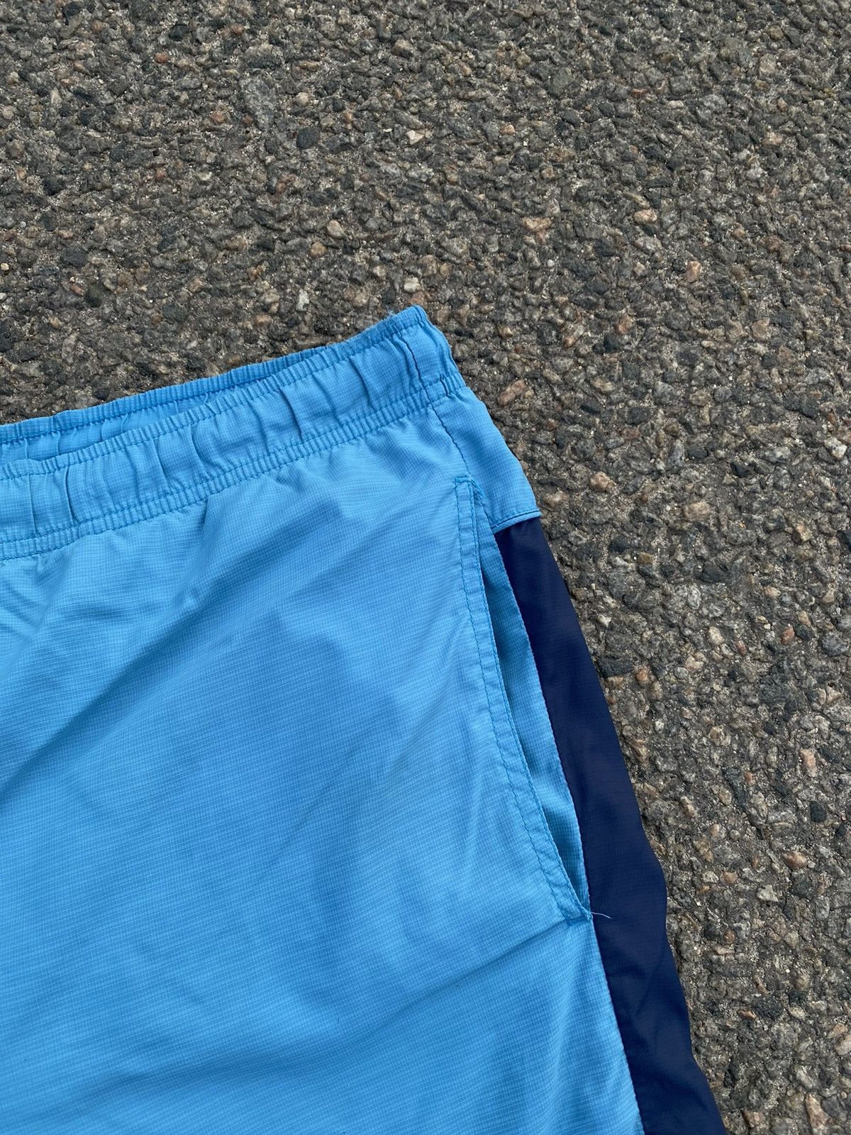Nike Mens Vintage Nike nylon shorts 90s streetwear y2k rare acg Size US 30 / EU 46 - 6 Thumbnail